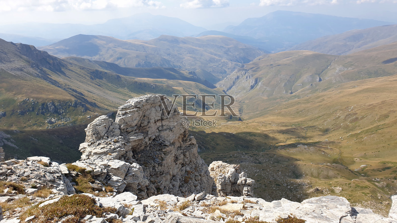 大自然的威严:徒步旅行和山地冒险照片摄影图片