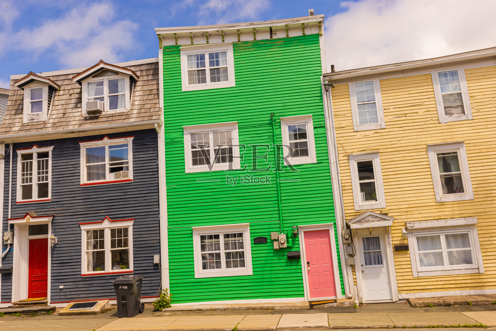 五颜六色的房子照片摄影图片