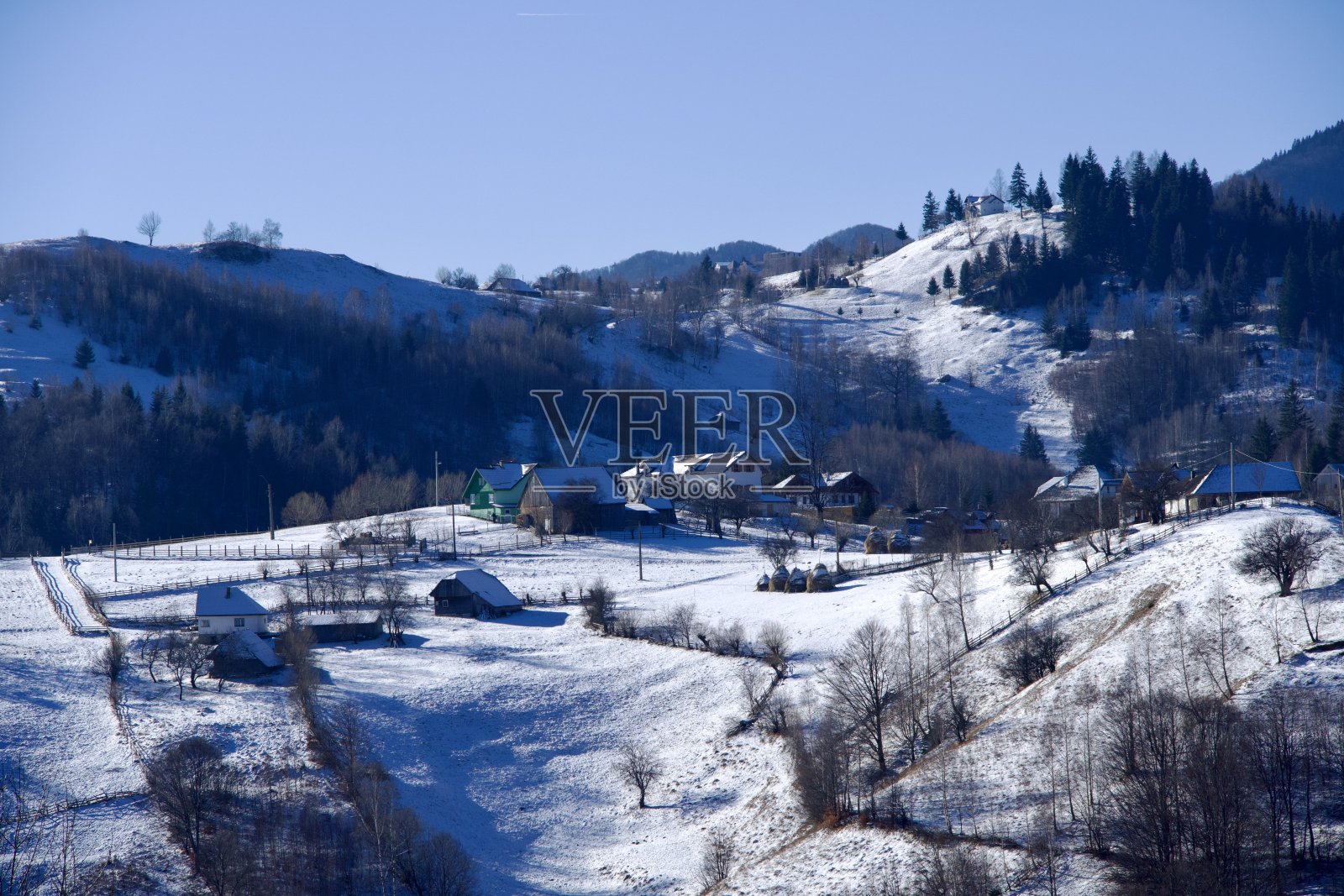 罗马尼亚布拉索夫的马古拉村照片摄影图片