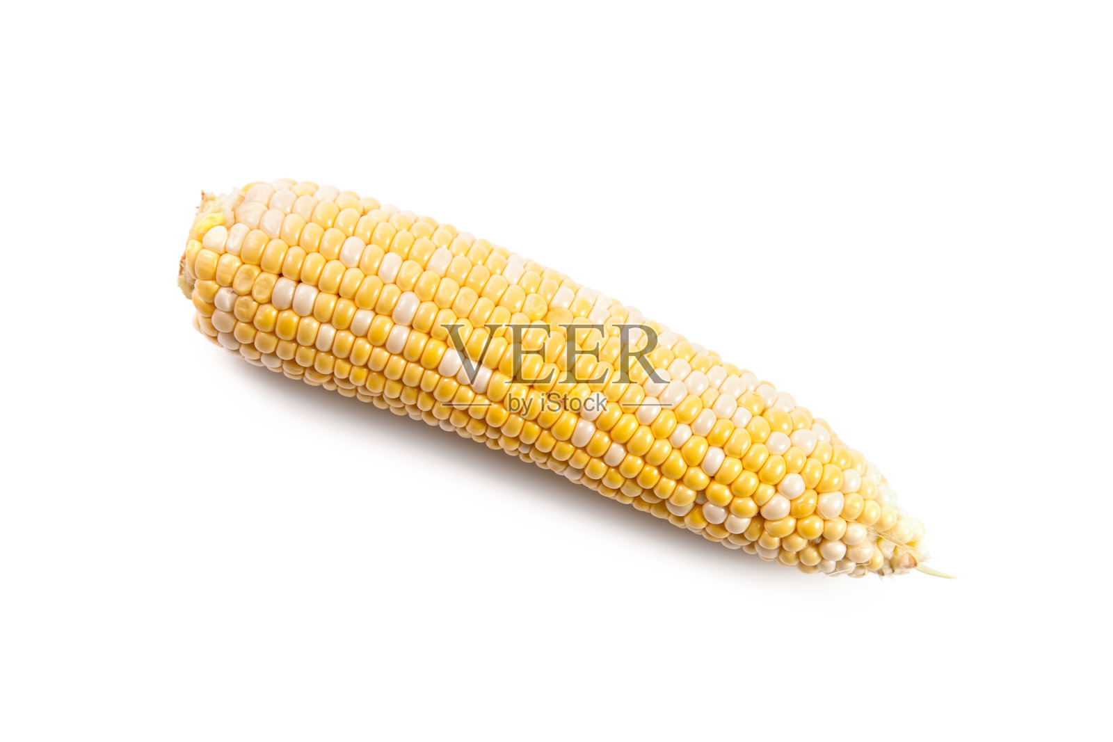 在白色背景上孤立的甜玉米。照片摄影图片