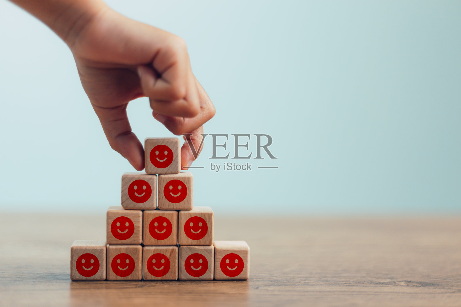 顾客满意，检查出的概念。客户调查，以提高客户体验，忠诚度和回头客业务。制定客户满意度管理计划和策略。照片摄影图片