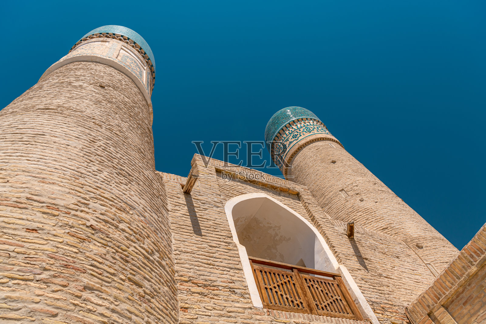 位于乌兹别克斯坦布哈拉的Khalif Niyaz-kul的Chor Minor或Madrasah。照片摄影图片