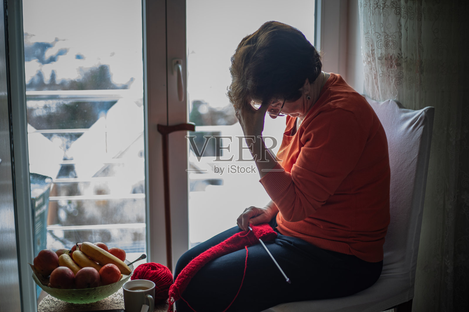 中年妇女头痛照片摄影图片