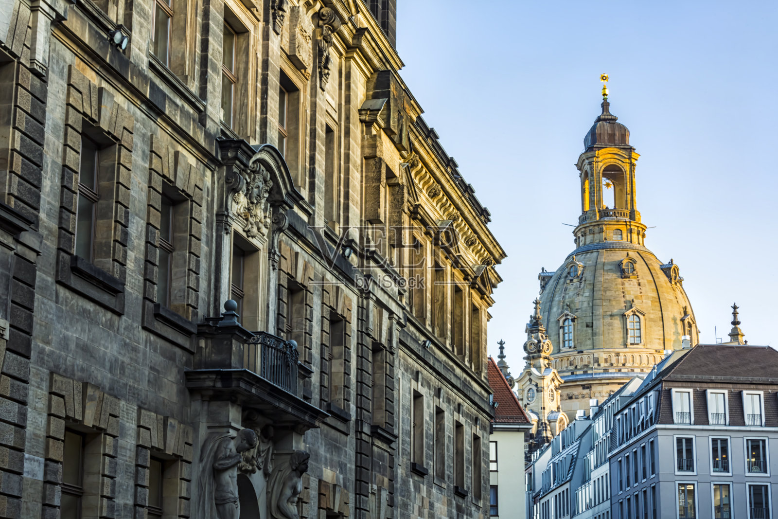 德累斯顿的老城区和圣母教堂照片摄影图片