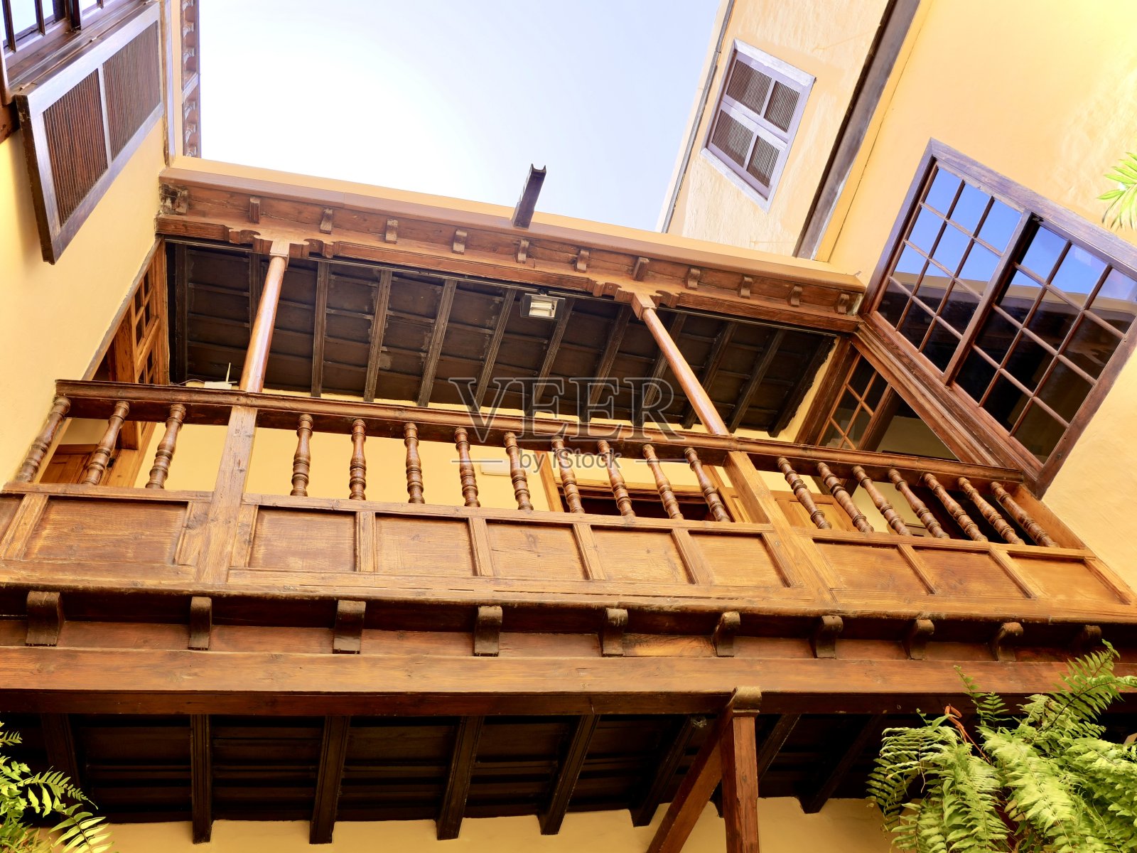 木制阳台照片摄影图片