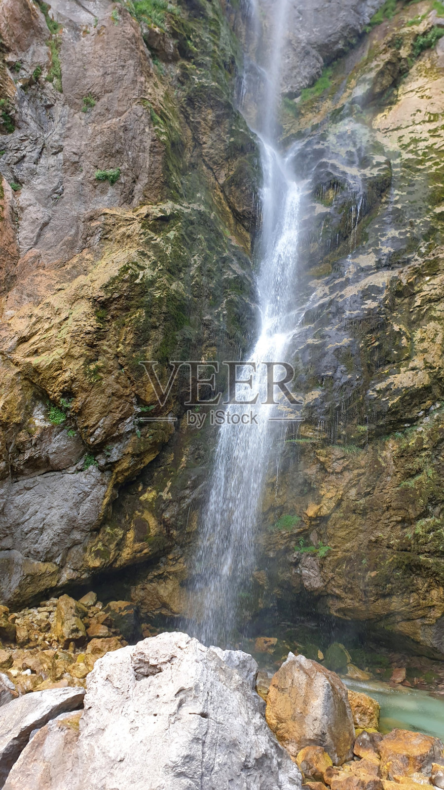 大自然的威严:徒步旅行和山地冒险照片摄影图片