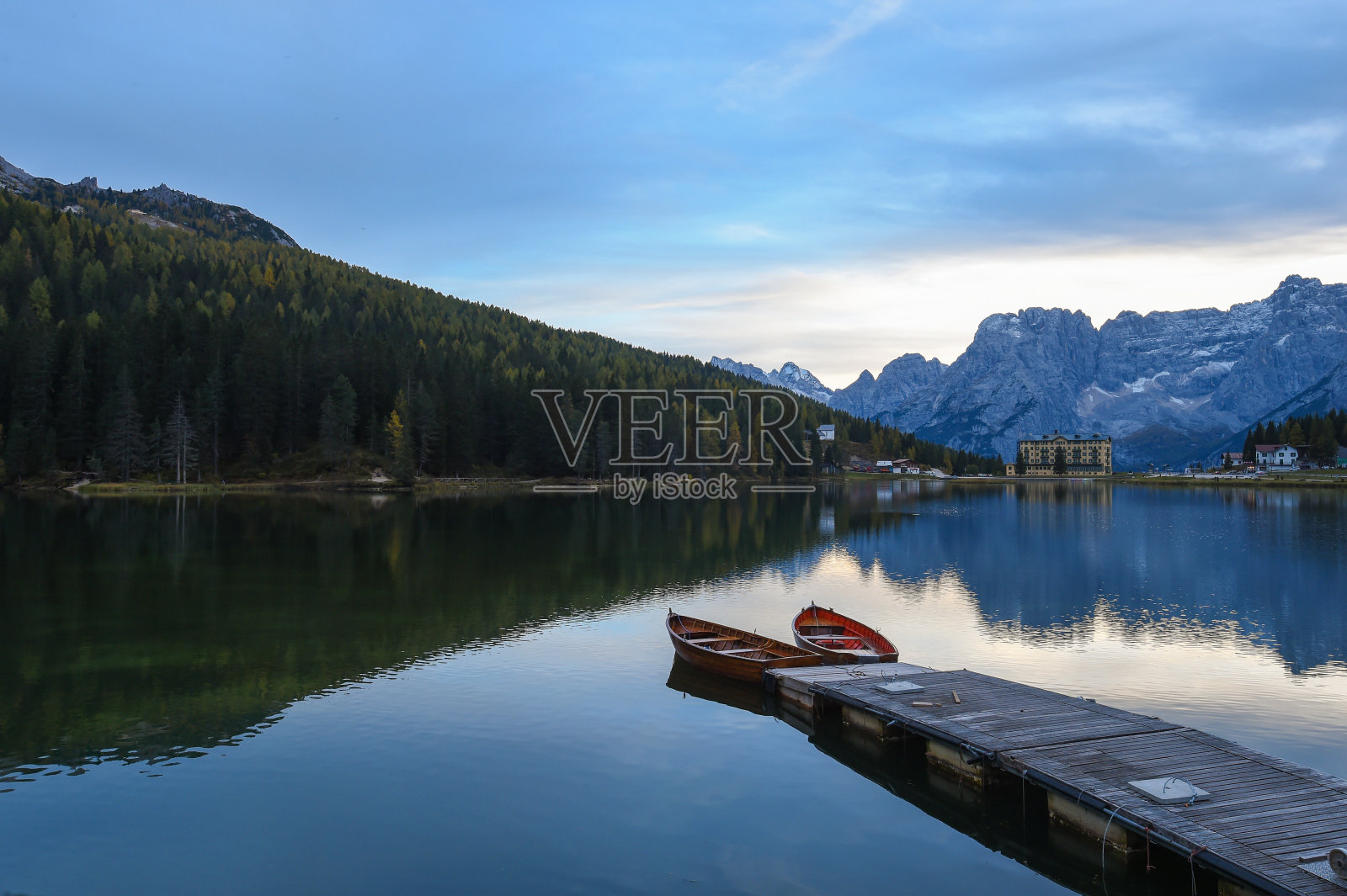 米苏里纳湖照片摄影图片