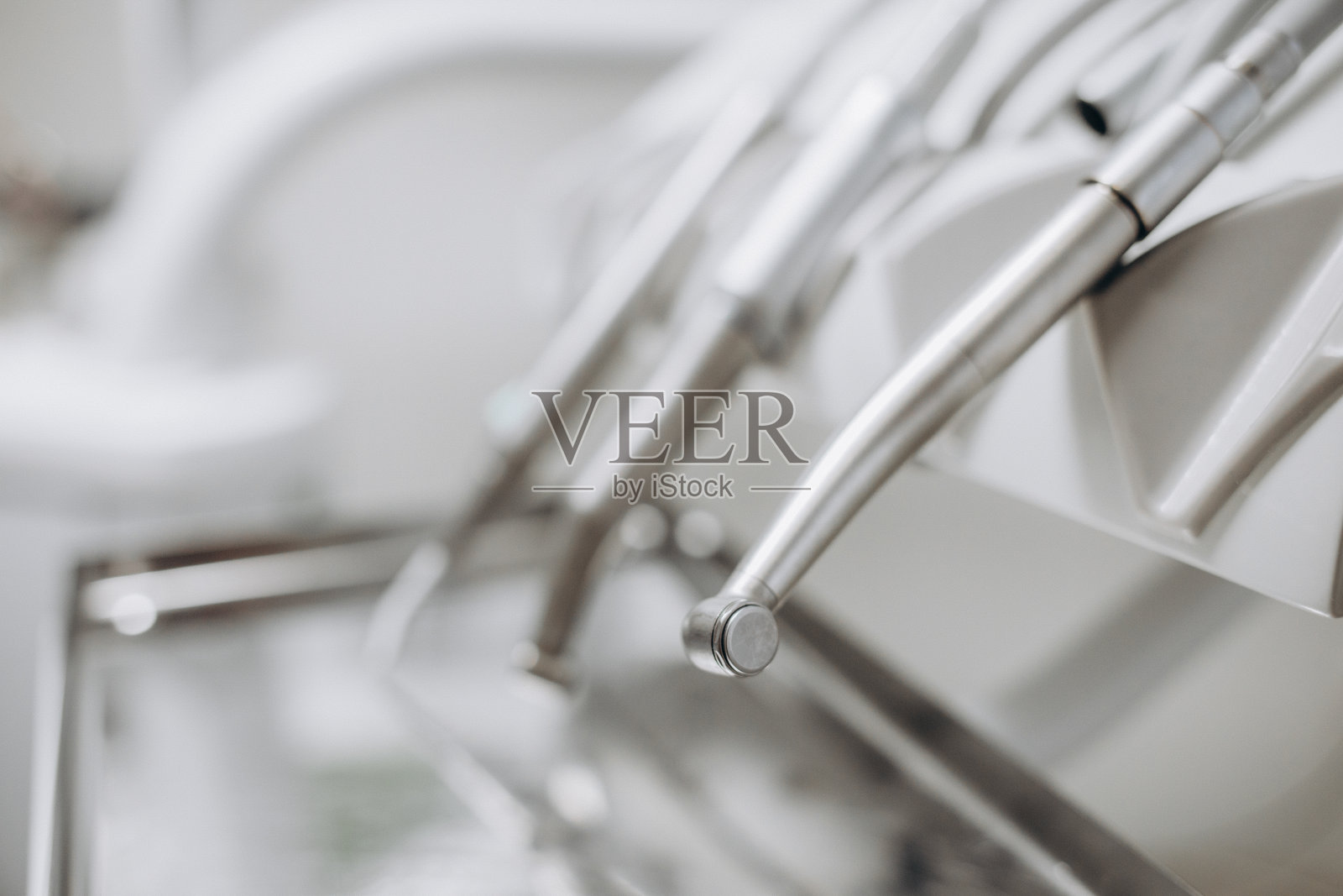 牙科诊所的口腔仪器。诊所牙科工作。照片摄影图片