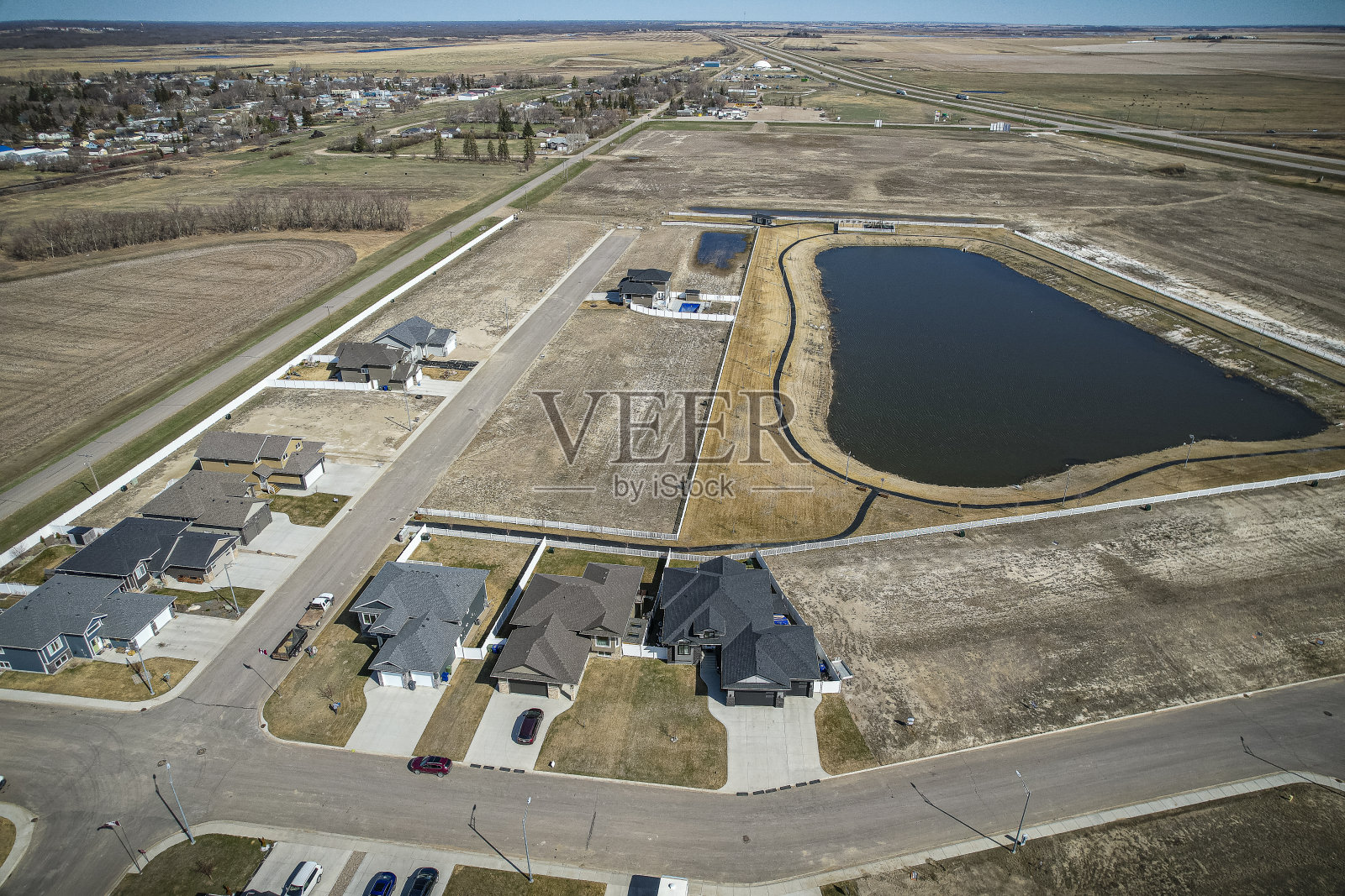 萨斯喀彻温省邓杜恩鸟瞰图照片摄影图片