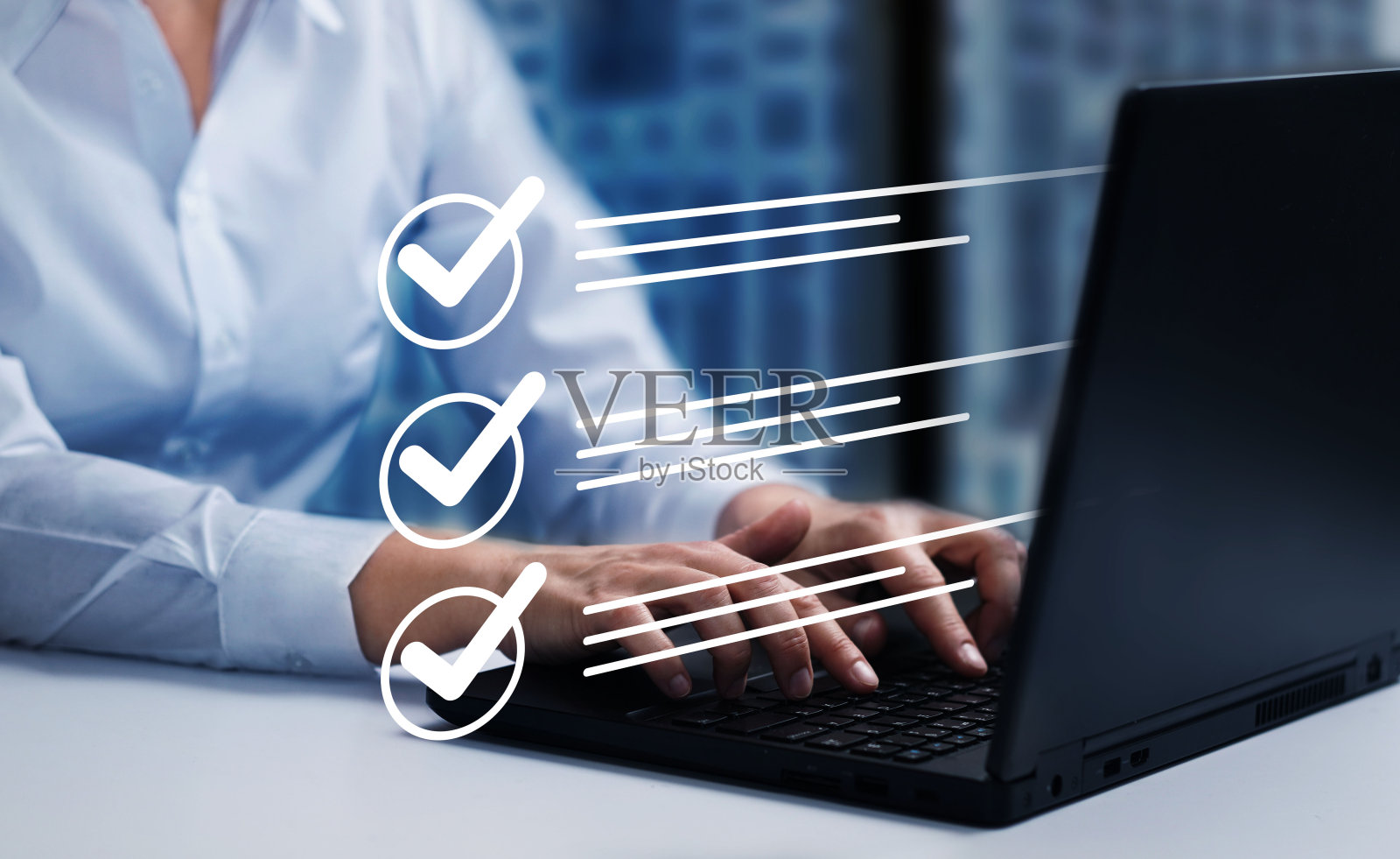 调查表格，核对清单，文件控制，填写在线表格和回答问题，商业项目概念。照片摄影图片