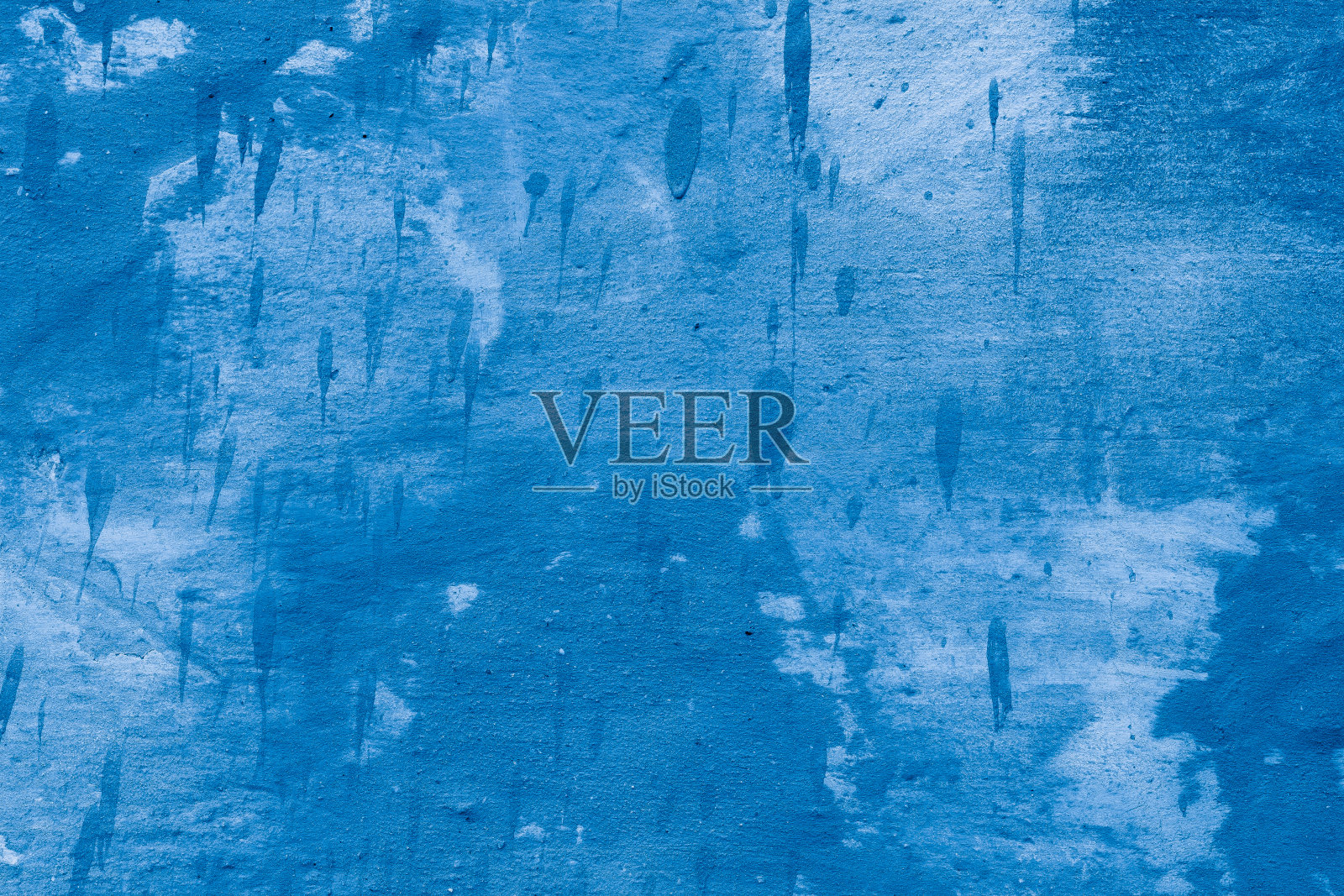 Grunge经典蓝色混凝土背景。有质感的灰泥墙。照片摄影图片