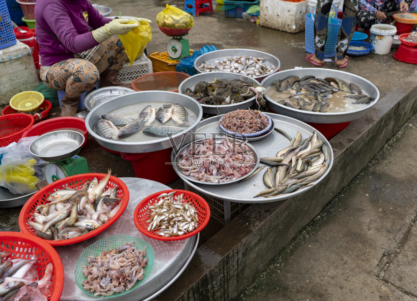 新鲜食品在农村市场出售，Vi Thanh市场，后江省照片摄影图片