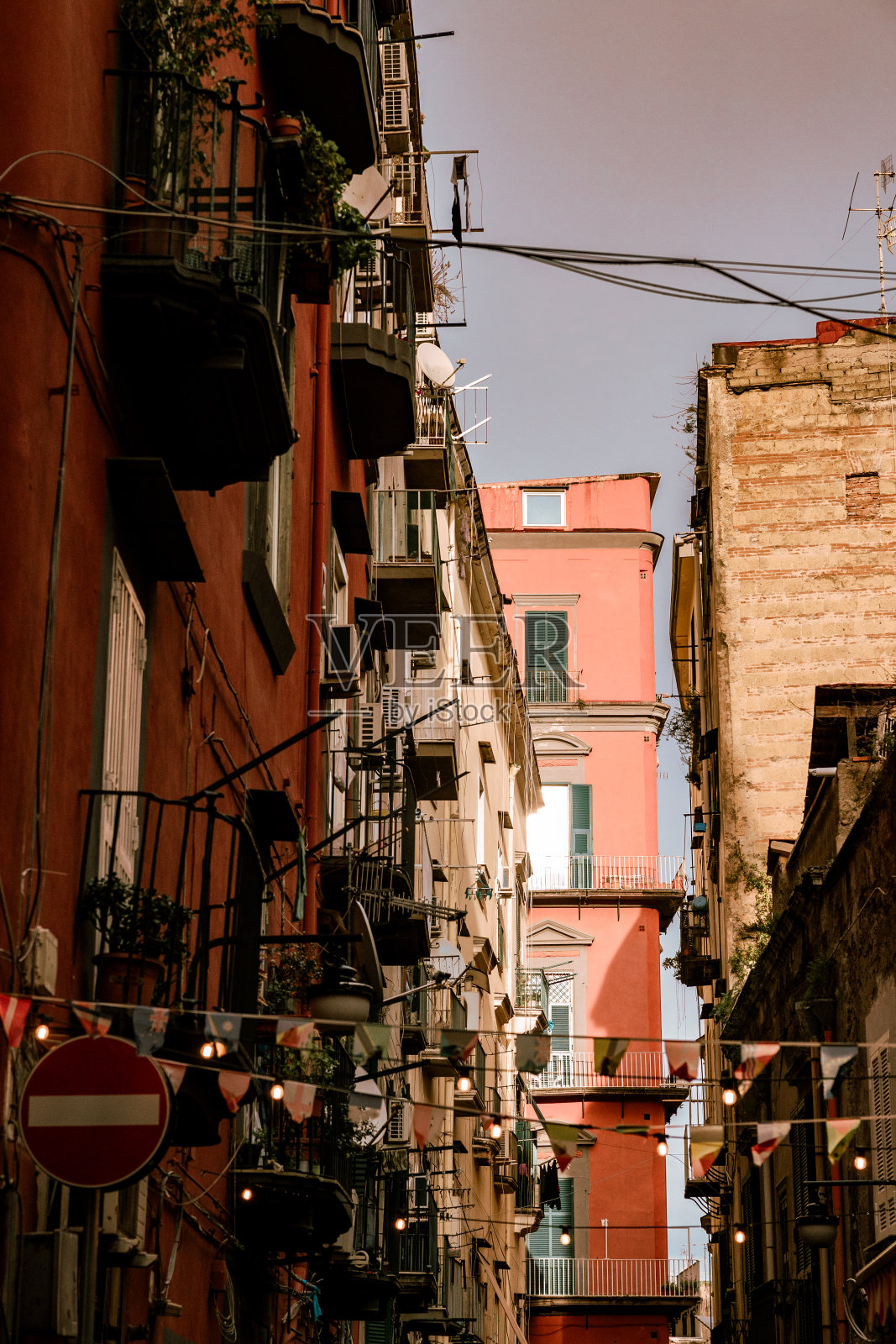 去意大利的那不勒斯，去欧洲旅行。照片摄影图片