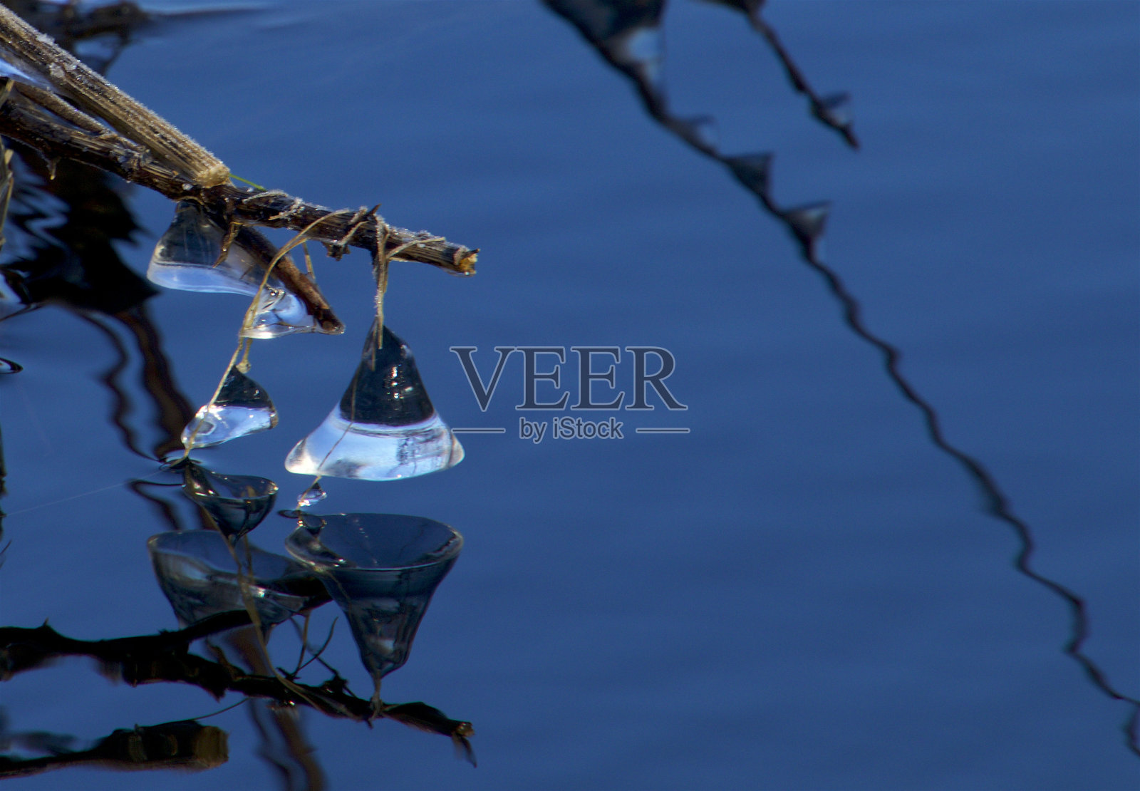 钟形冰的形成照片摄影图片