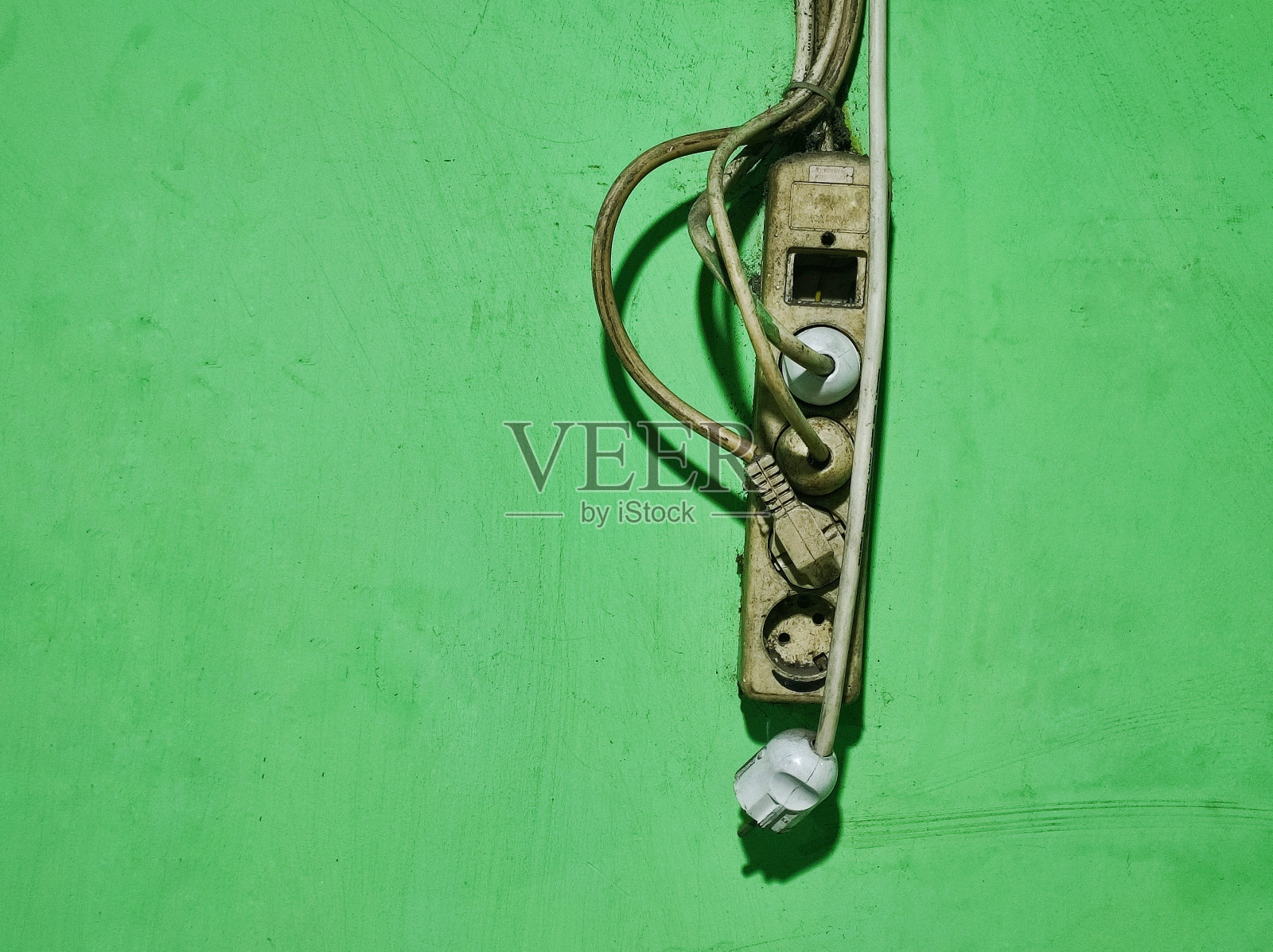 4孔电源插座照片摄影图片