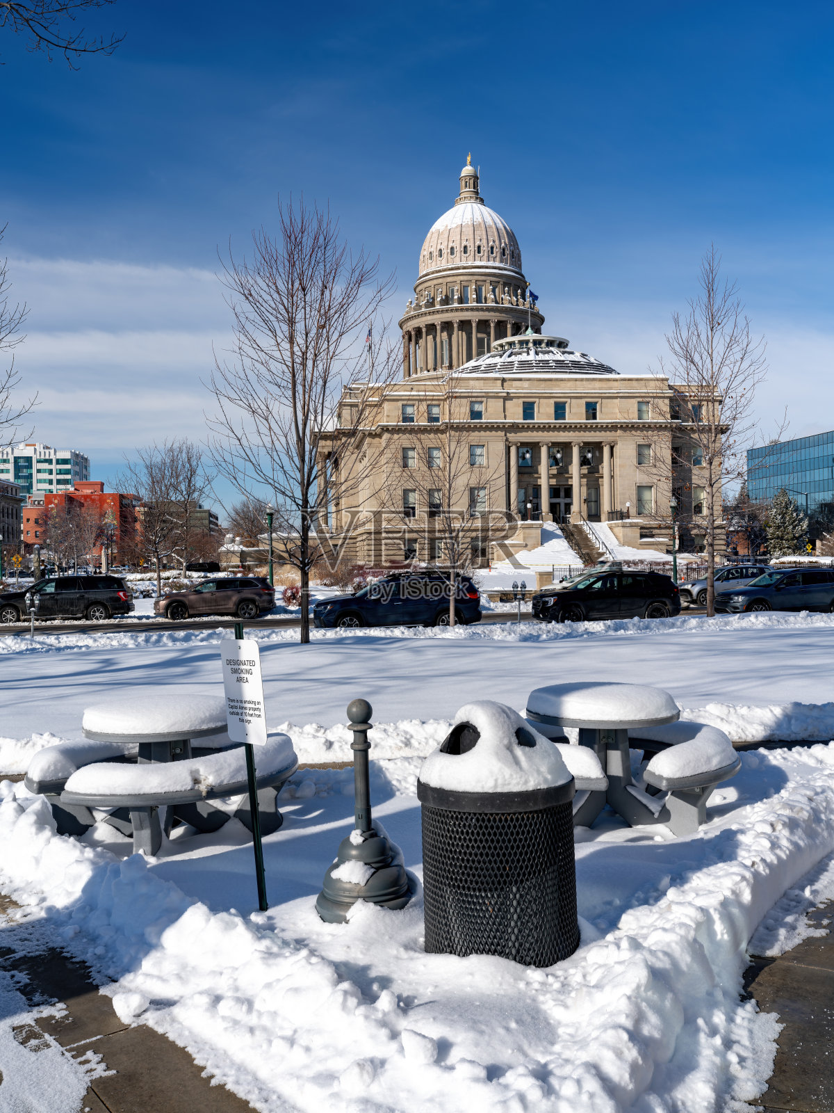 爱达荷州首府冬季积雪覆盖的休息区照片摄影图片