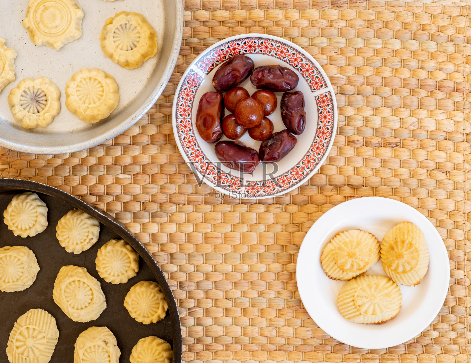 阿拉伯开斋节甜点：麦莫、卡赫照片摄影图片