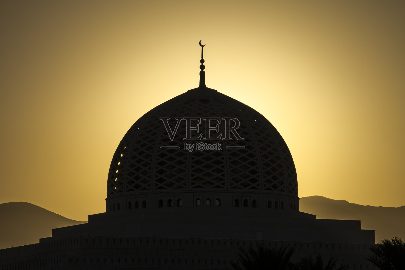 阿曼马斯喀特苏丹卡布斯大清真寺。照片摄影图片