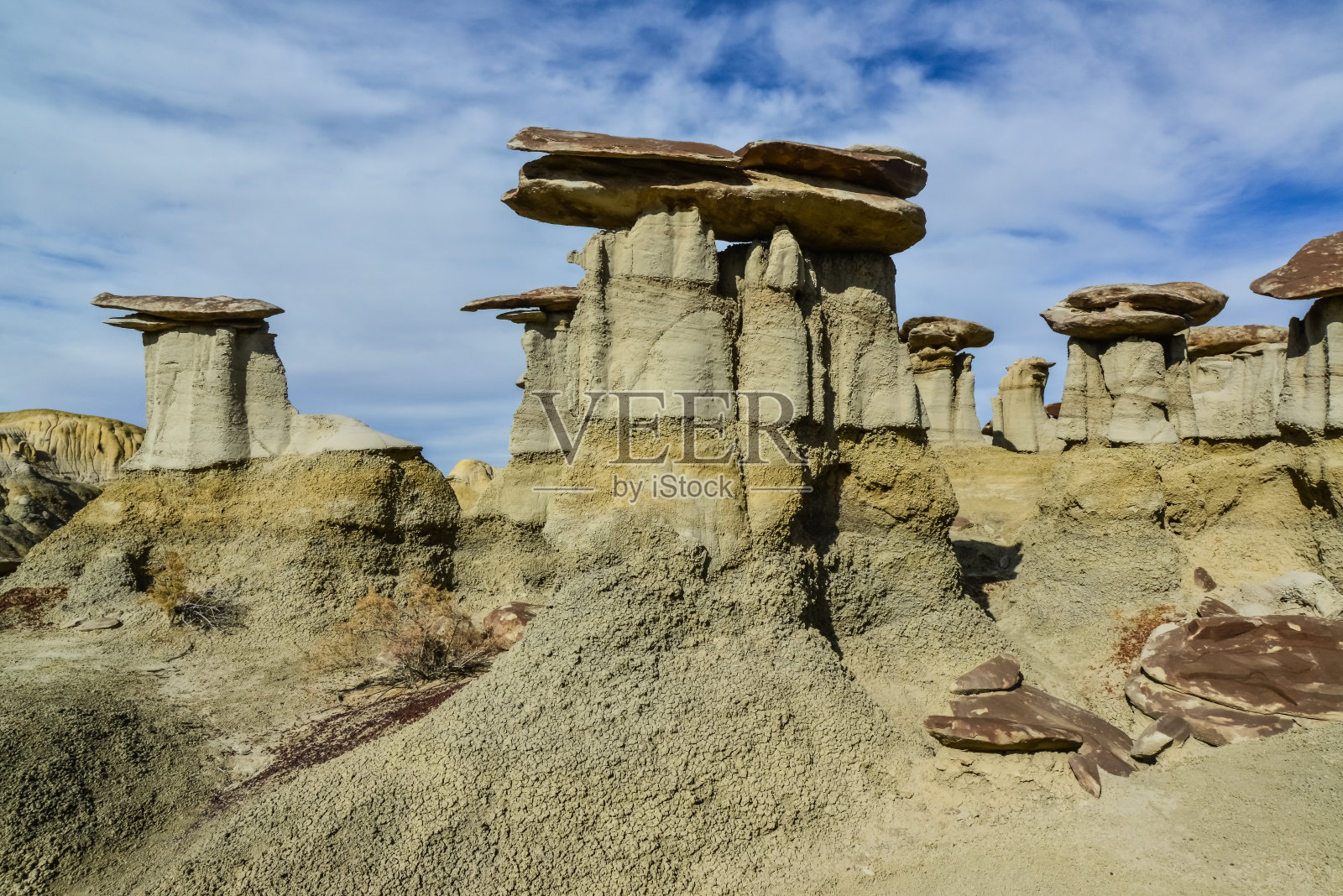 新墨西哥州野外研究区，Ah-shi-sle-pah Wash的岩层照片摄影图片