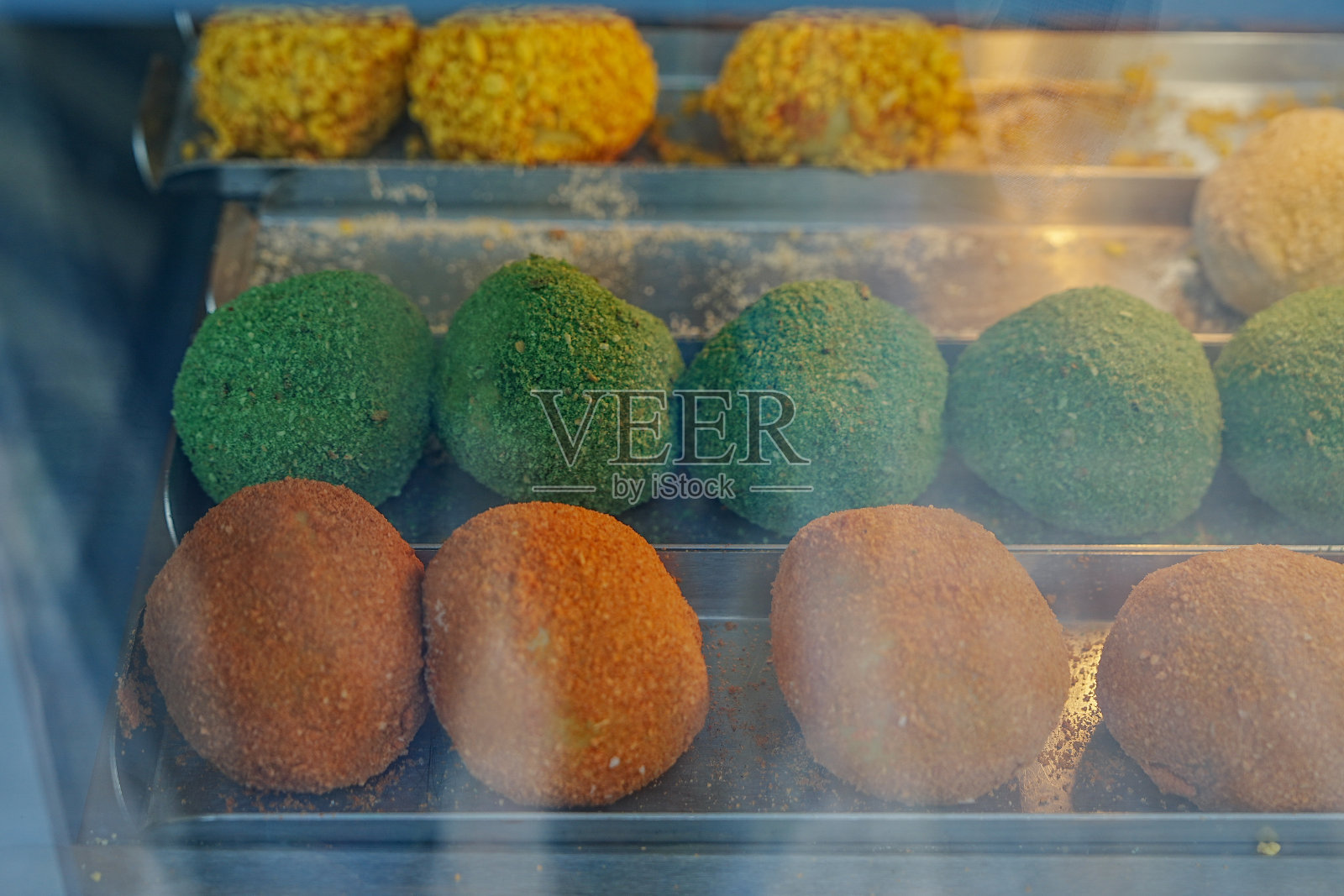 色彩斑斓的甜点照片摄影图片