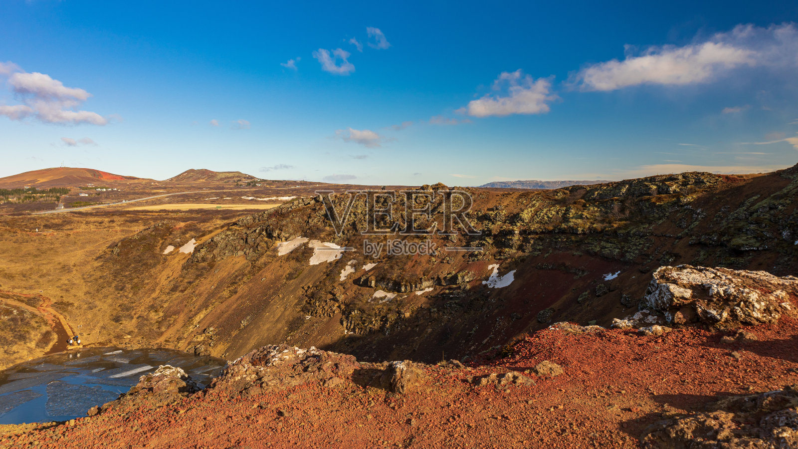冰岛的克里德湖照片摄影图片