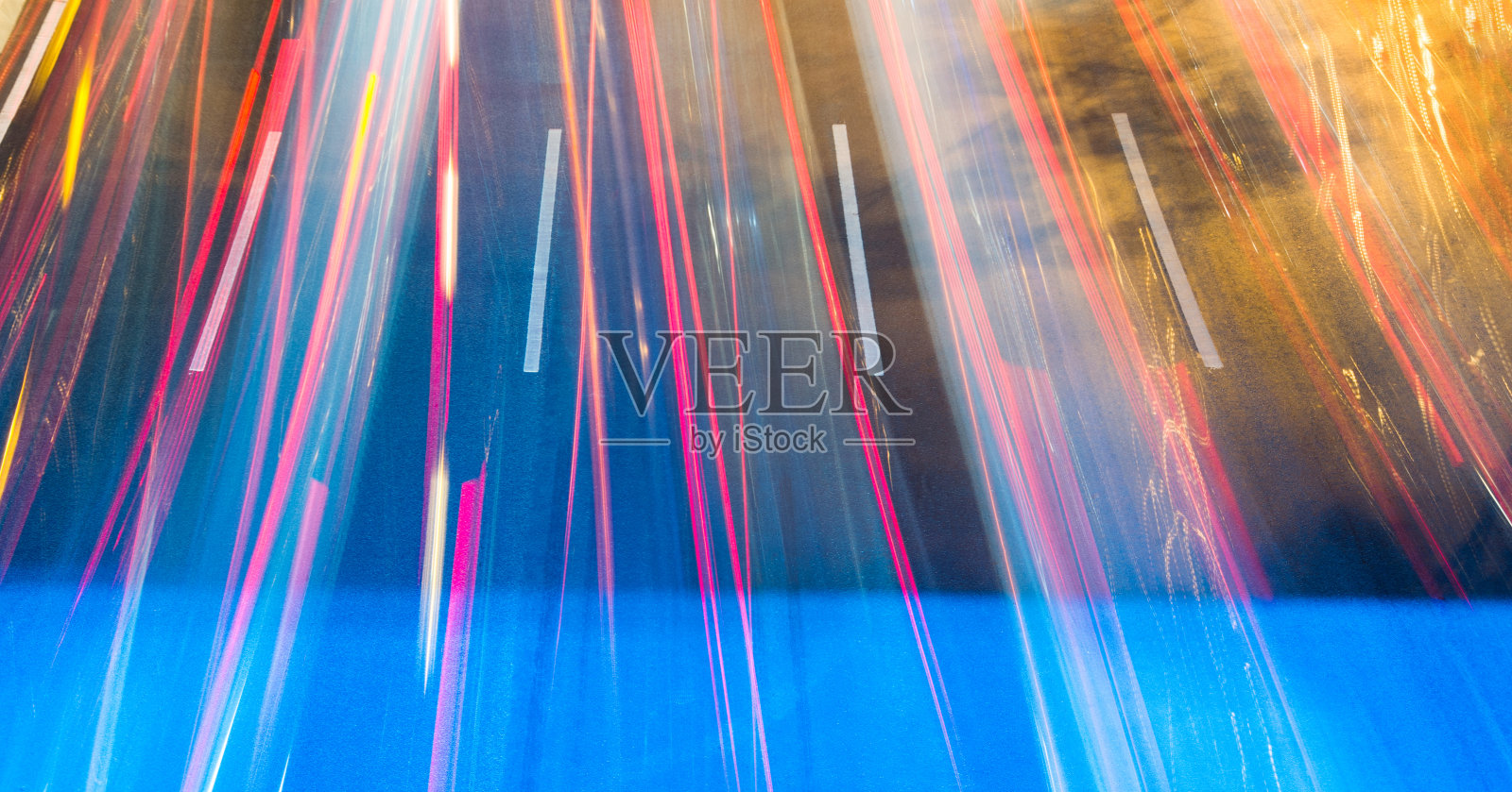 高速汽车长时间曝光会发光照片摄影图片