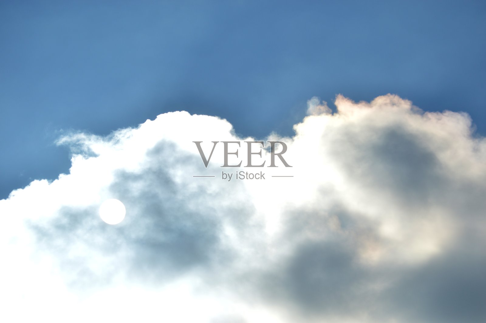 云中的太阳照片摄影图片