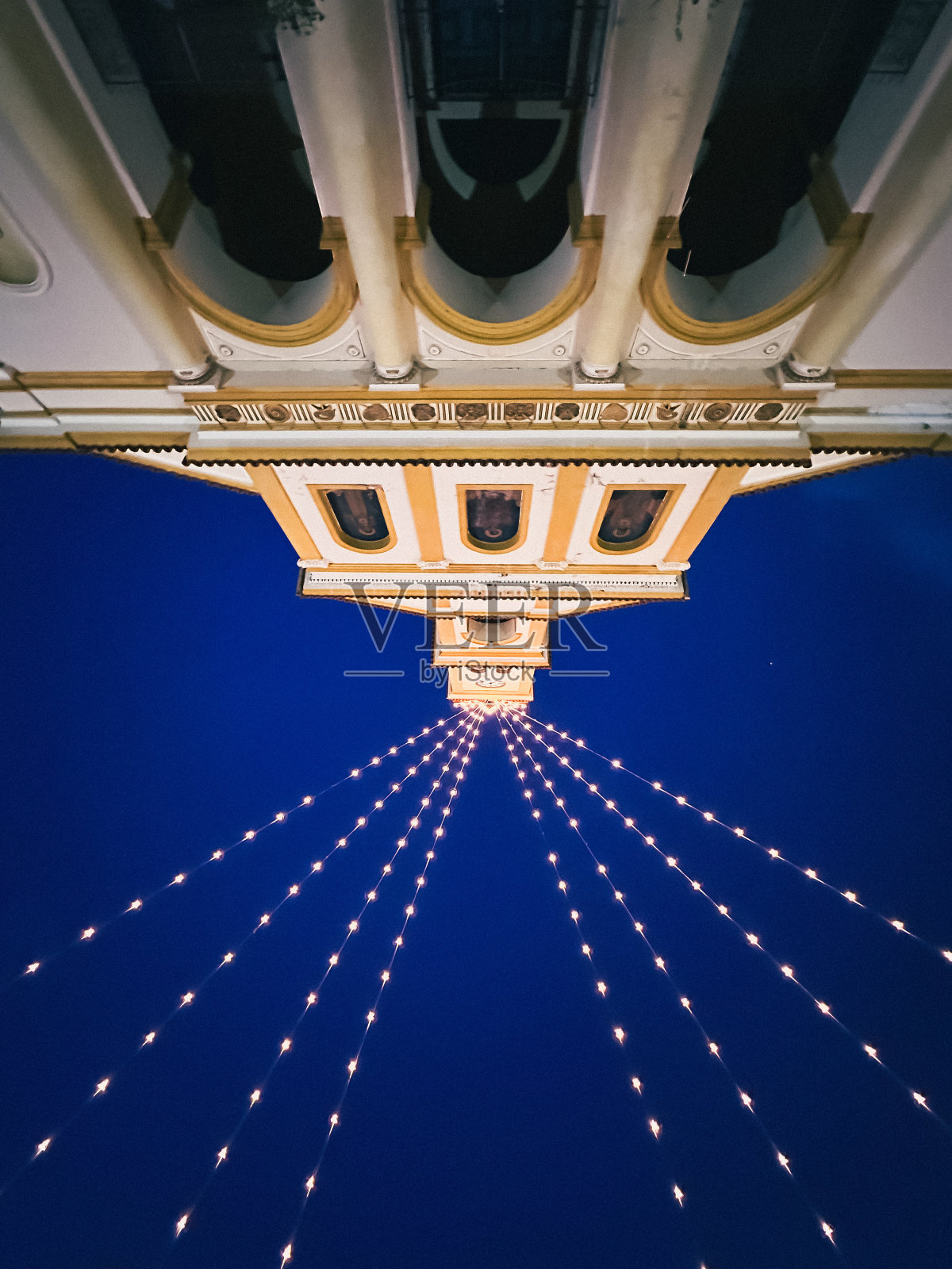 黄色天主教堂位于巴西乡村的一个名为s<s:1> o simo <e:1>的小城市照片摄影图片