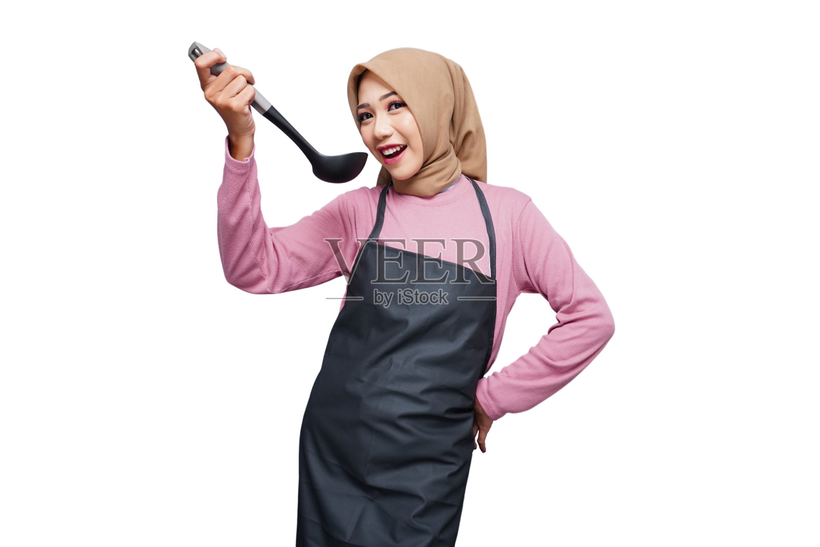 戴头巾的穆斯林女厨师被隔离在白色背景下照片摄影图片