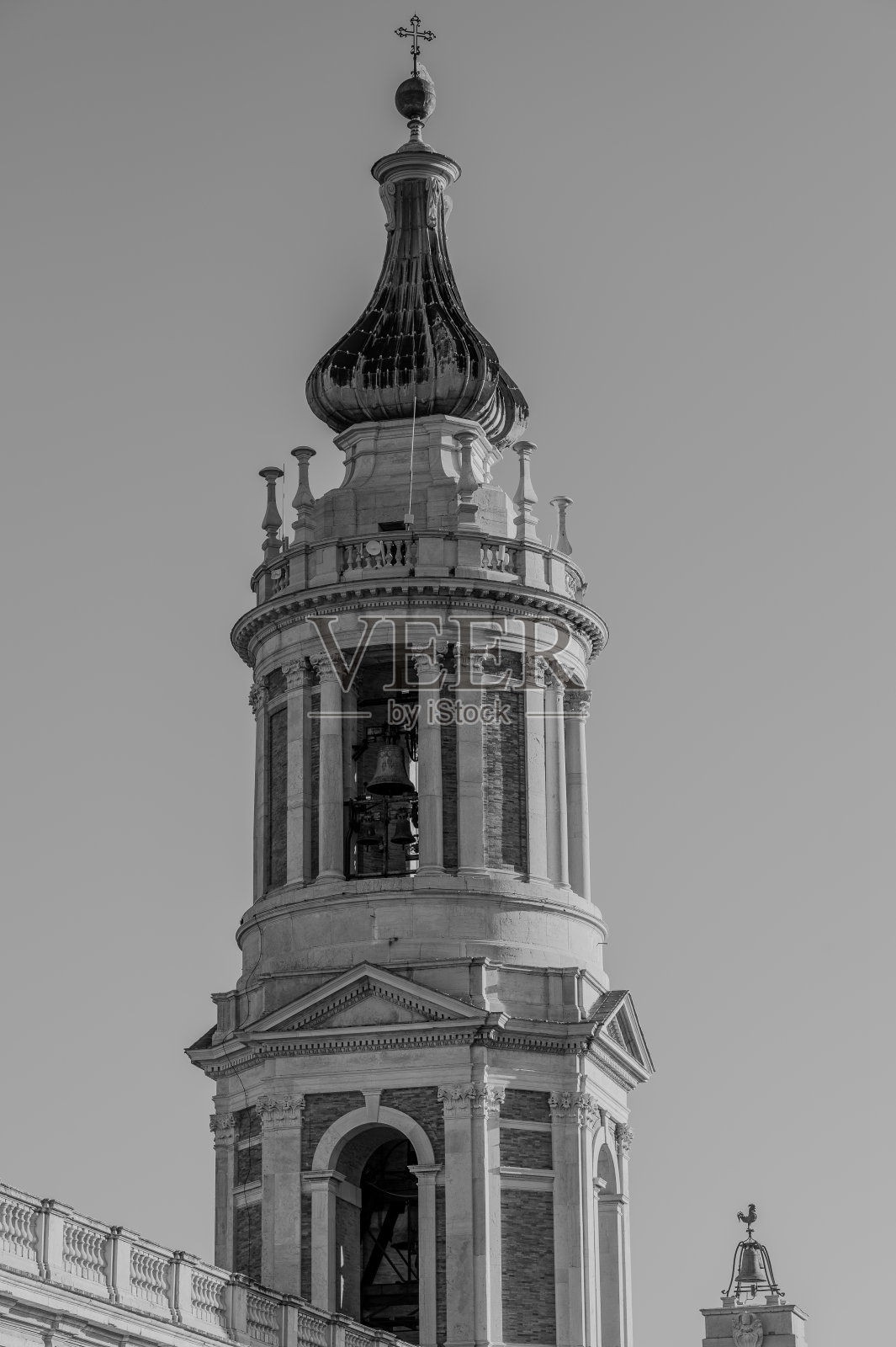 洛雷托，马尔凯，意大利。圣堂的长方形教堂照片摄影图片