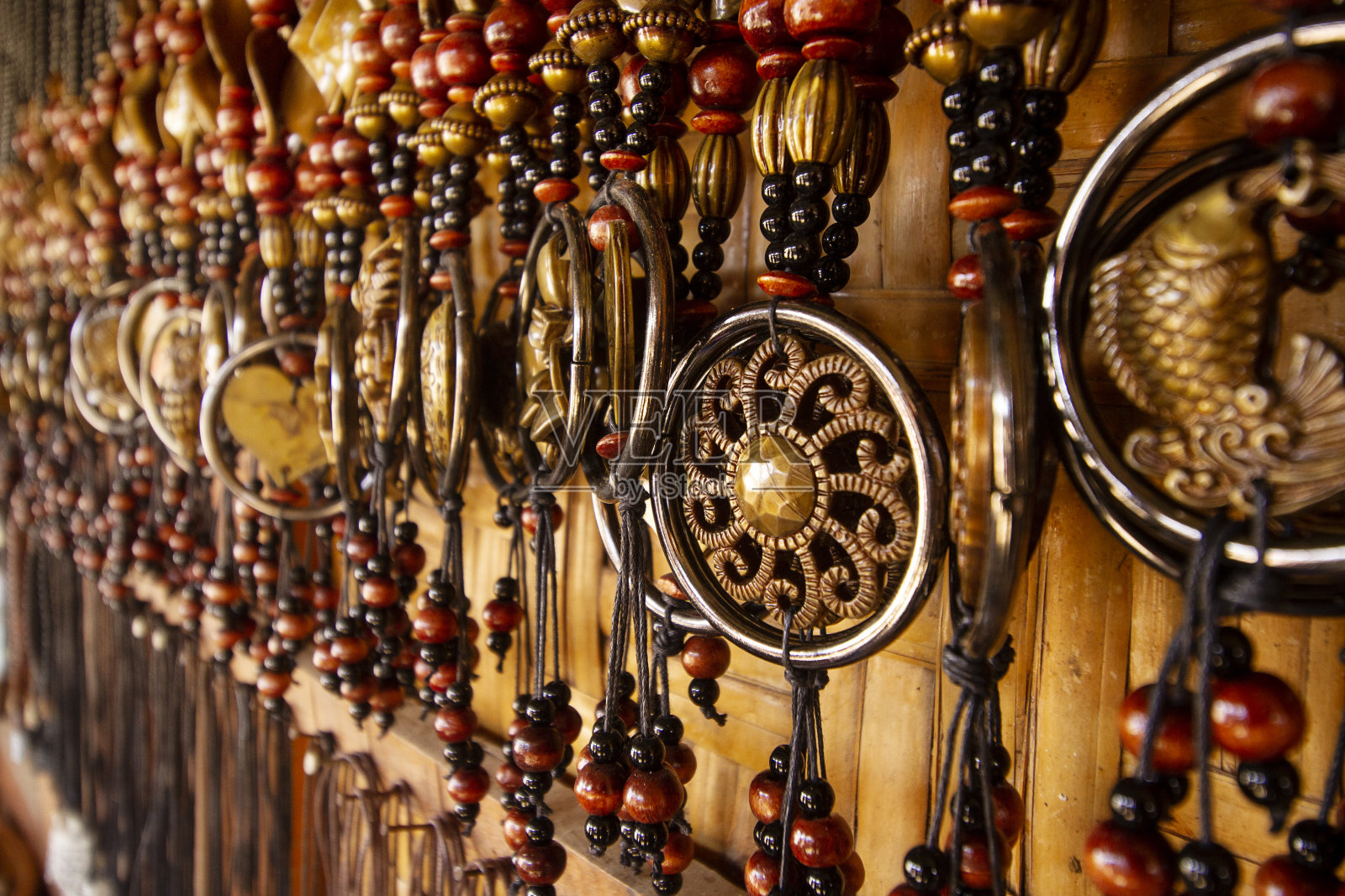 骨头做的项链。配饰及珠宝照片摄影图片