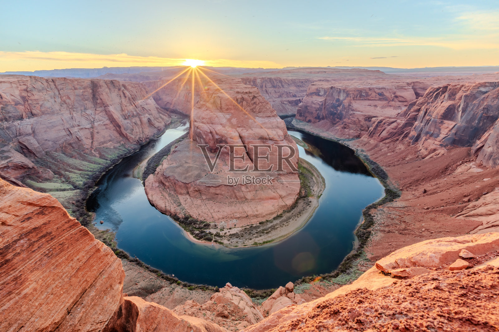 马蹄形弯道日落照片摄影图片
