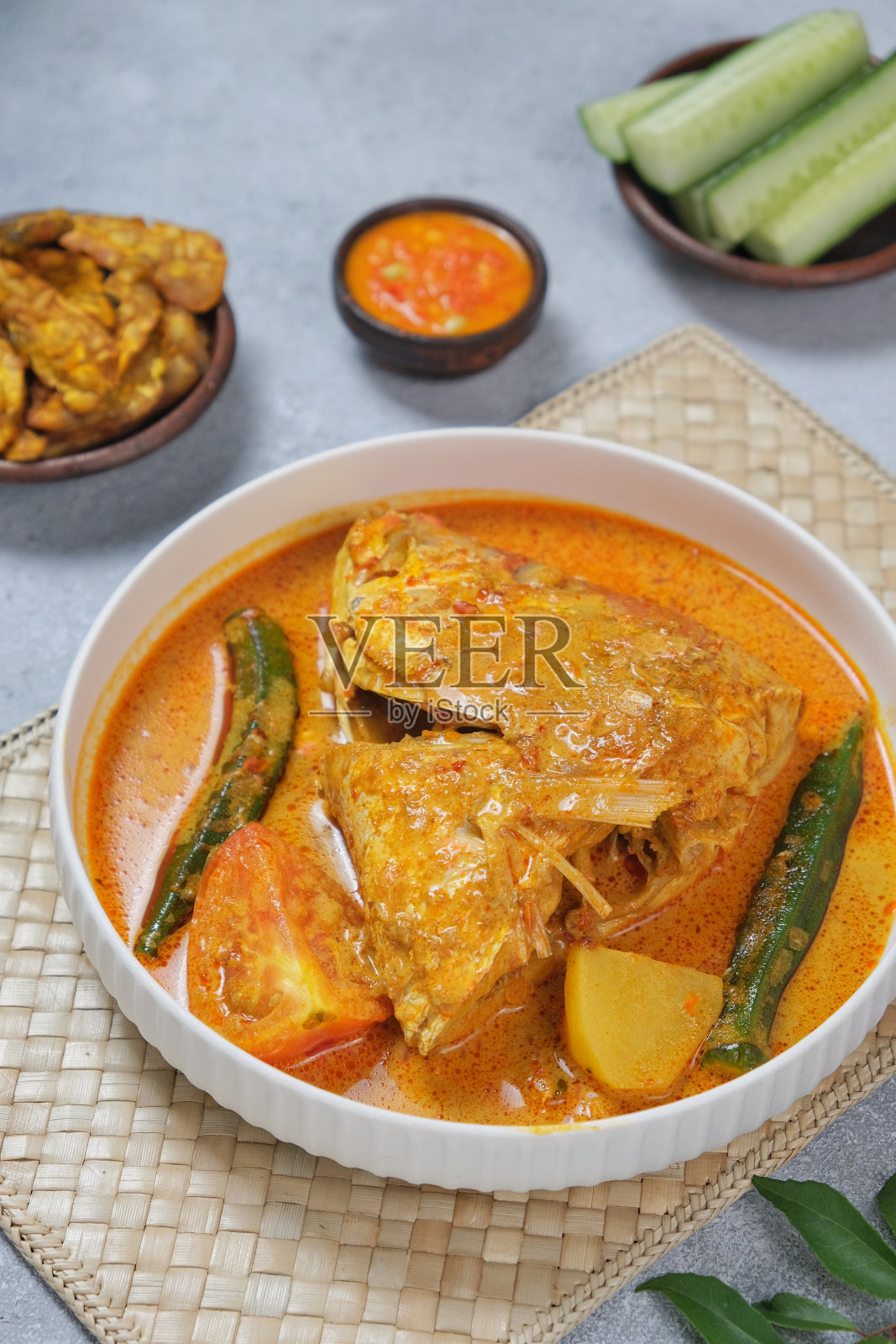 咖喱鱼照片摄影图片