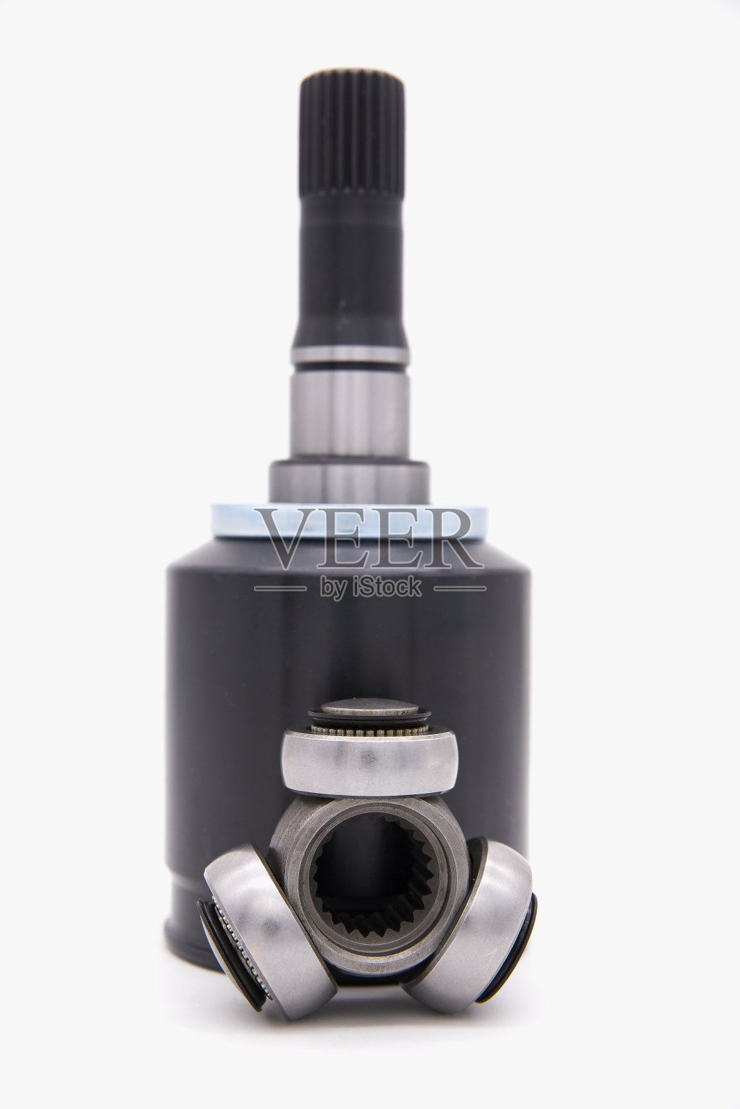 白色背景上的汽车备件。照片摄影图片