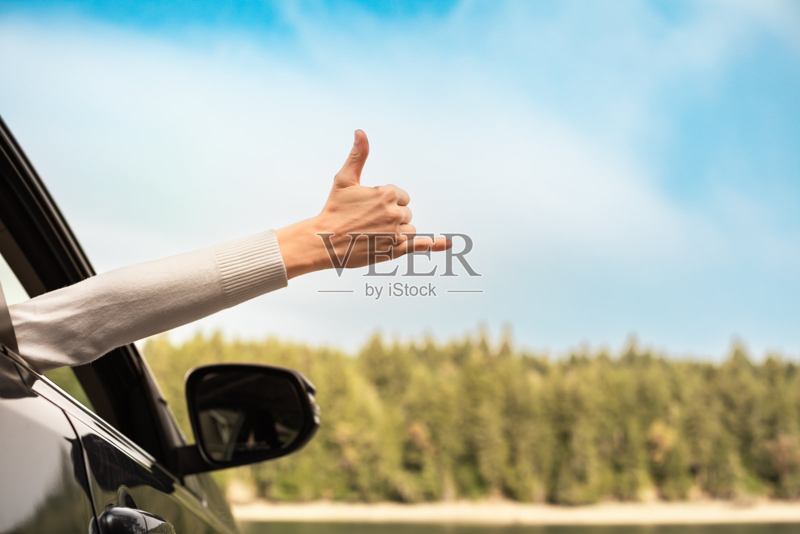 公路旅行。照片摄影图片