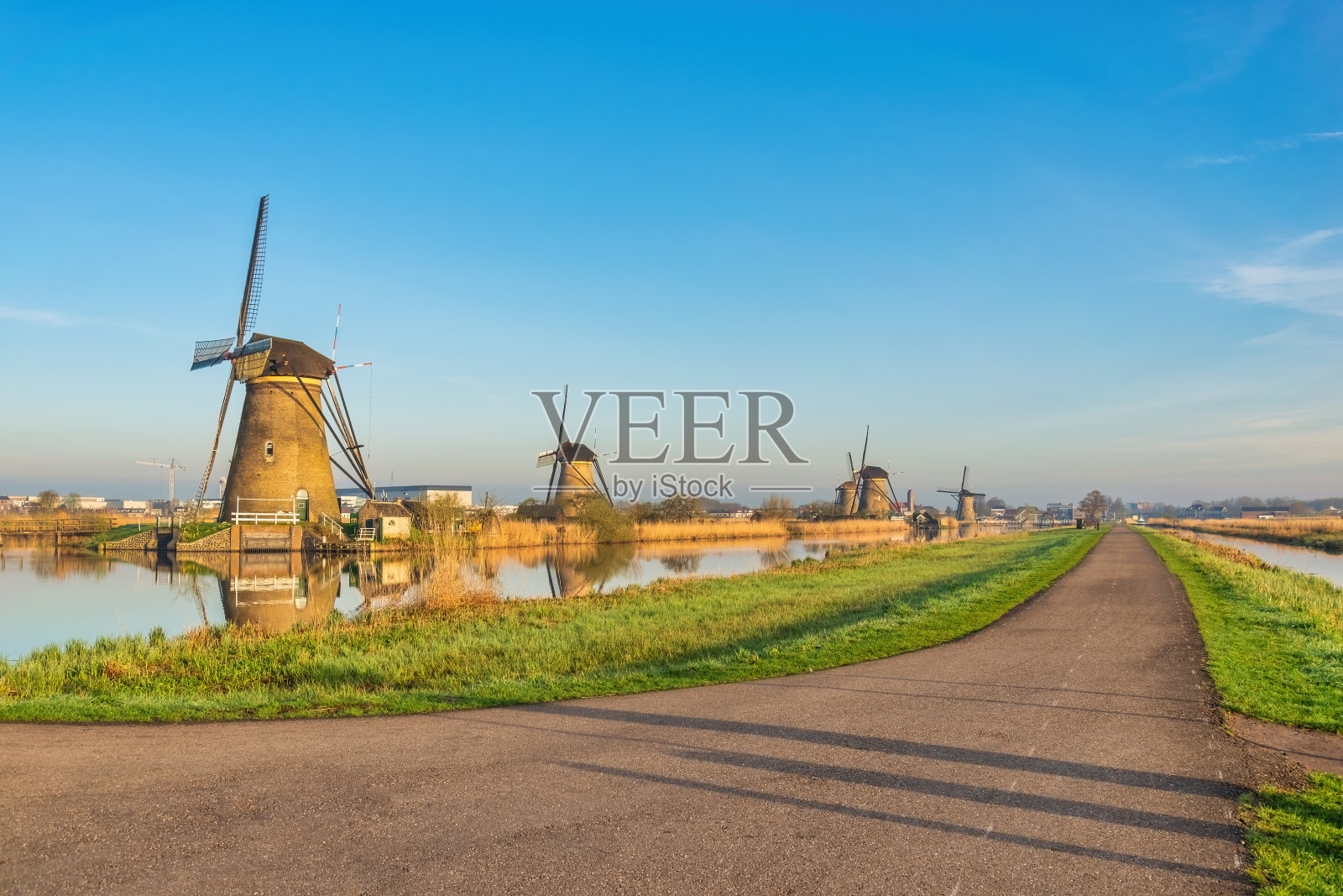 荷兰金德堤村的风车景观照片摄影图片