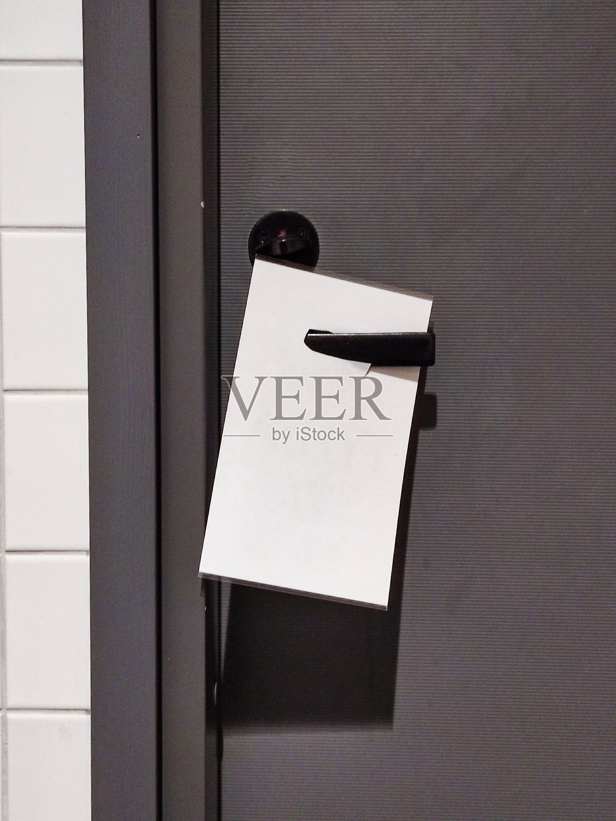 内部门和门把手上的信息板。放文字的地方。照片摄影图片