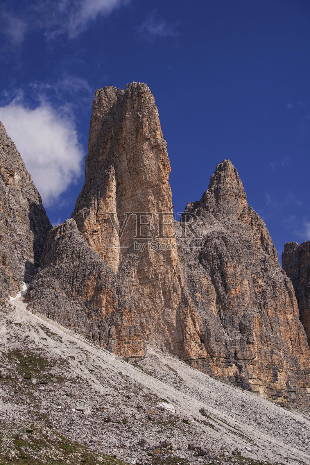 雄伟的意大利白云岩山脉照片摄影图片
