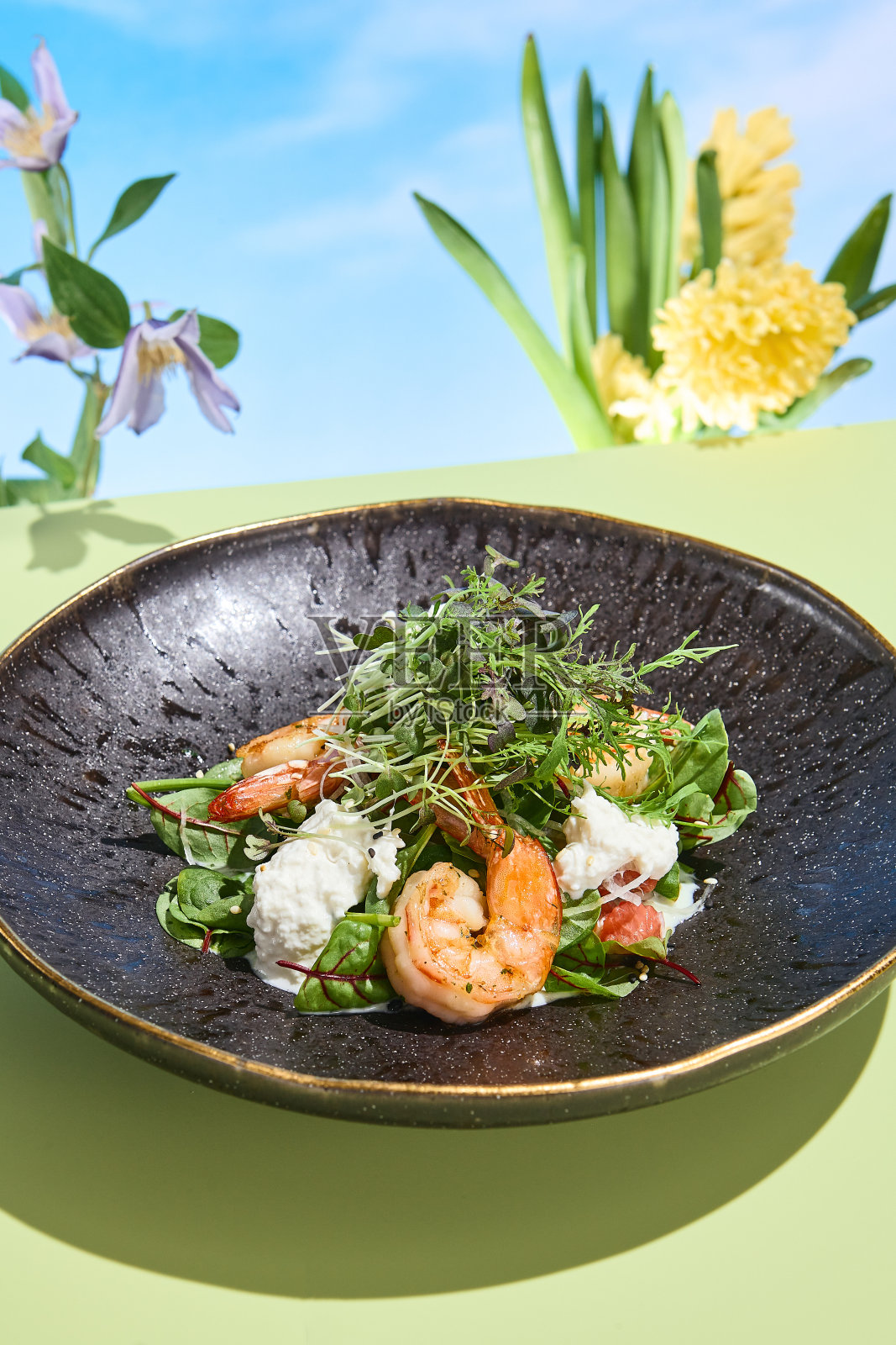 春夏梦幻花香沙拉照片摄影图片