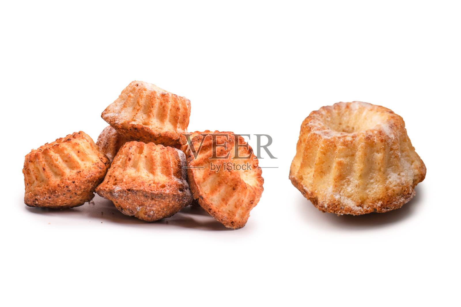 白底白干酪蛋糕。照片摄影图片