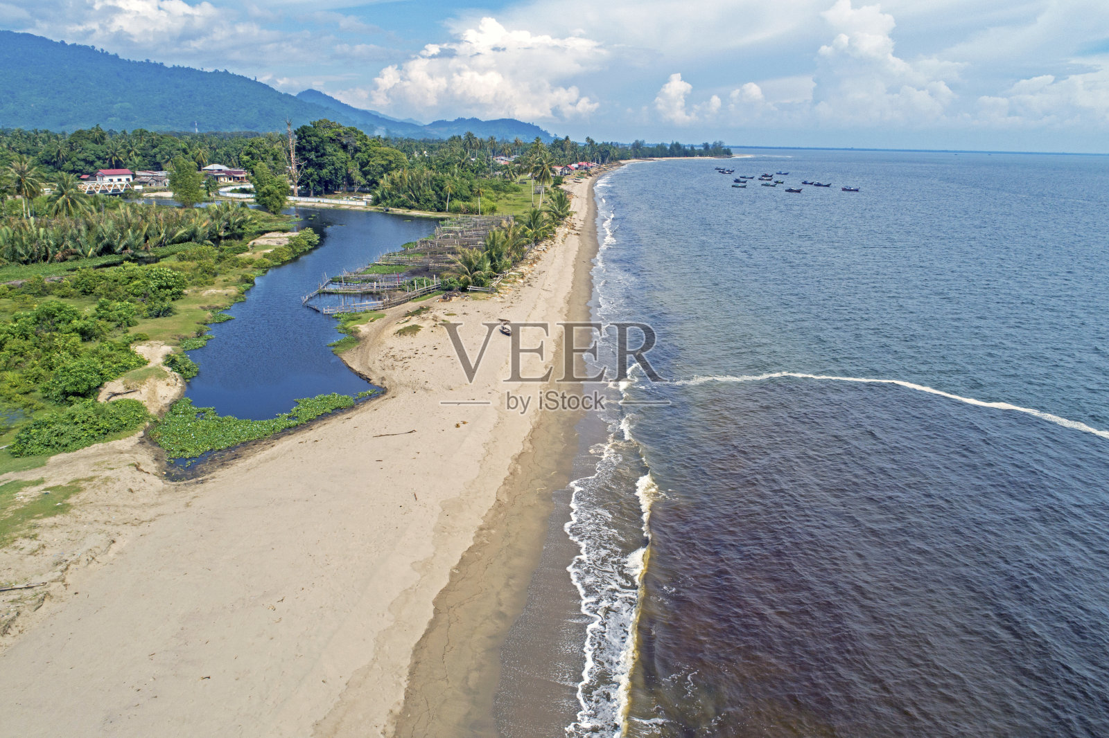 印尼南亚齐海岸鸟瞰图照片摄影图片