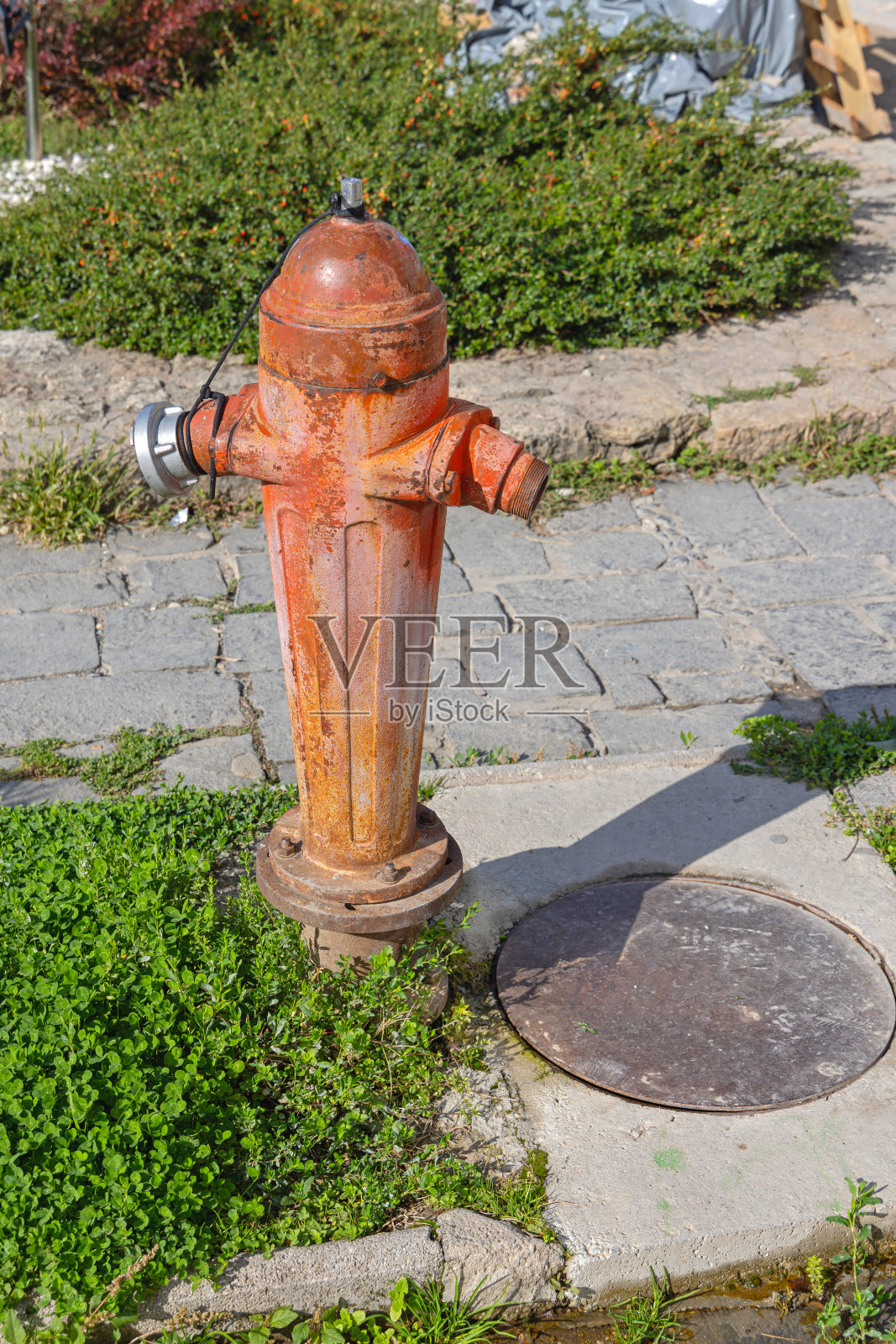 生锈的消防栓照片摄影图片