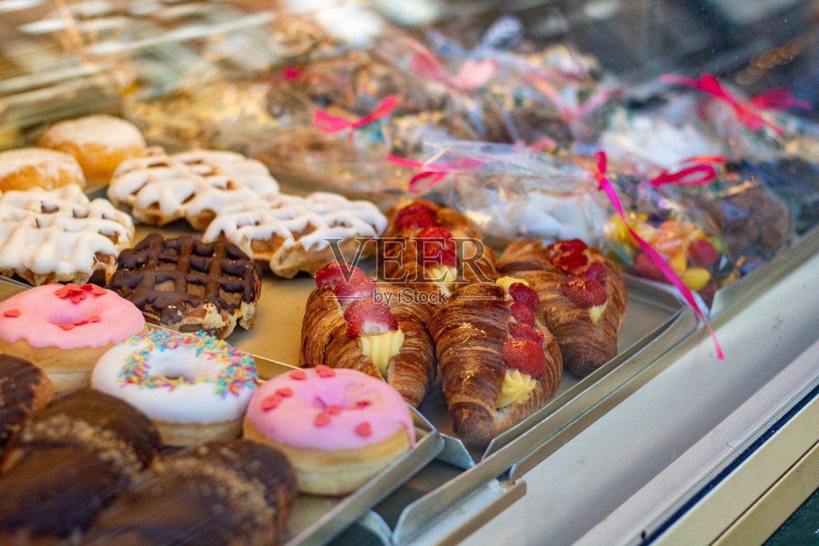 甜点陈列柜充满彩色库存图像照片摄影图片