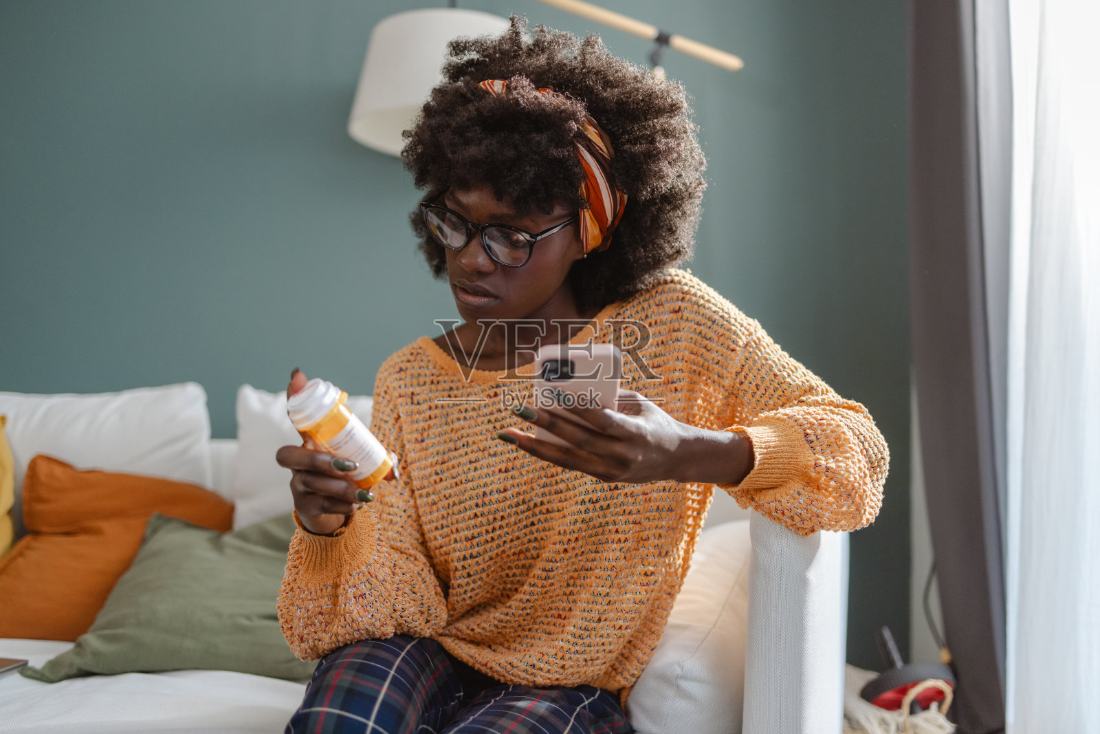 寻找有关药物的良好信息照片摄影图片