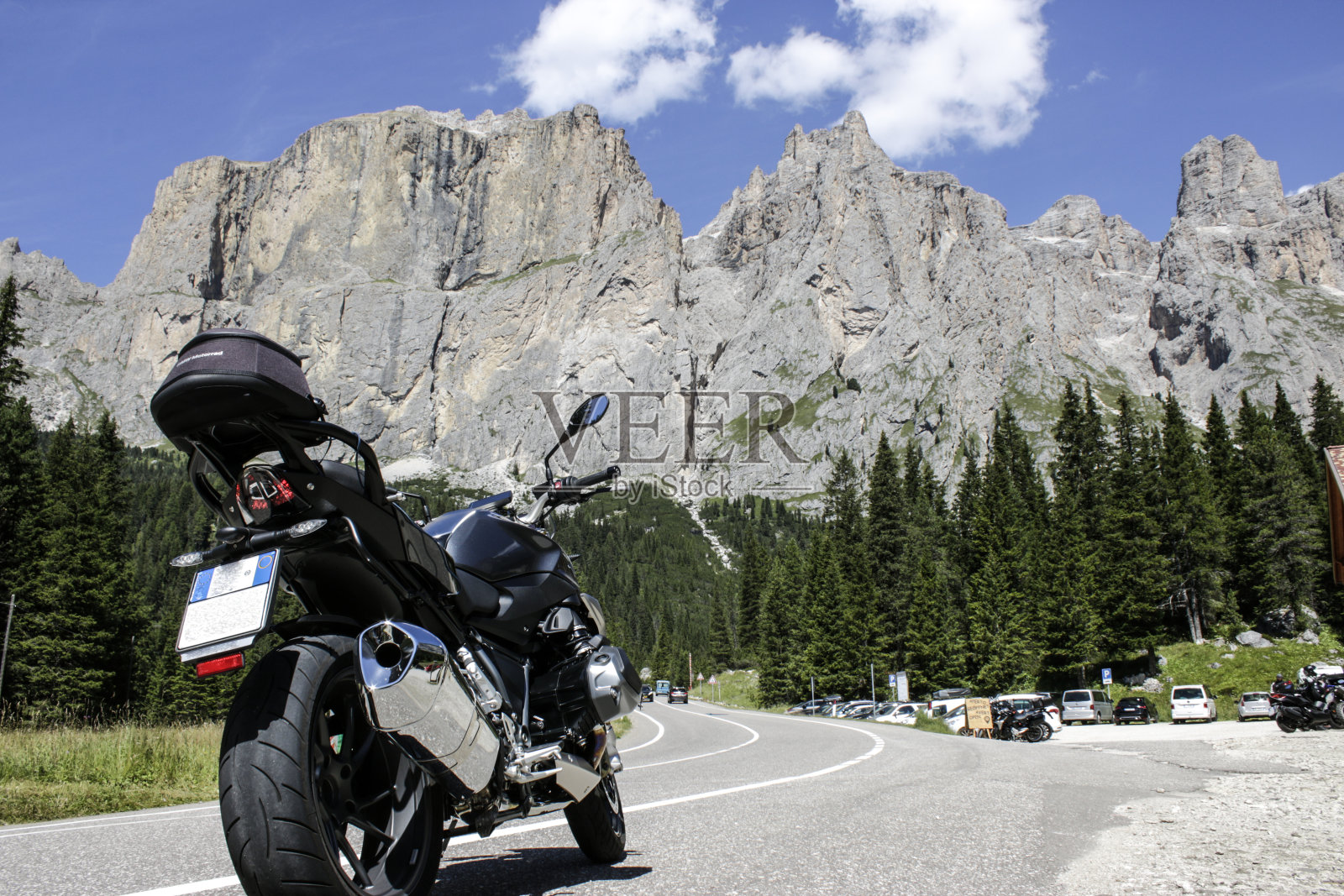 山的脸照片摄影图片