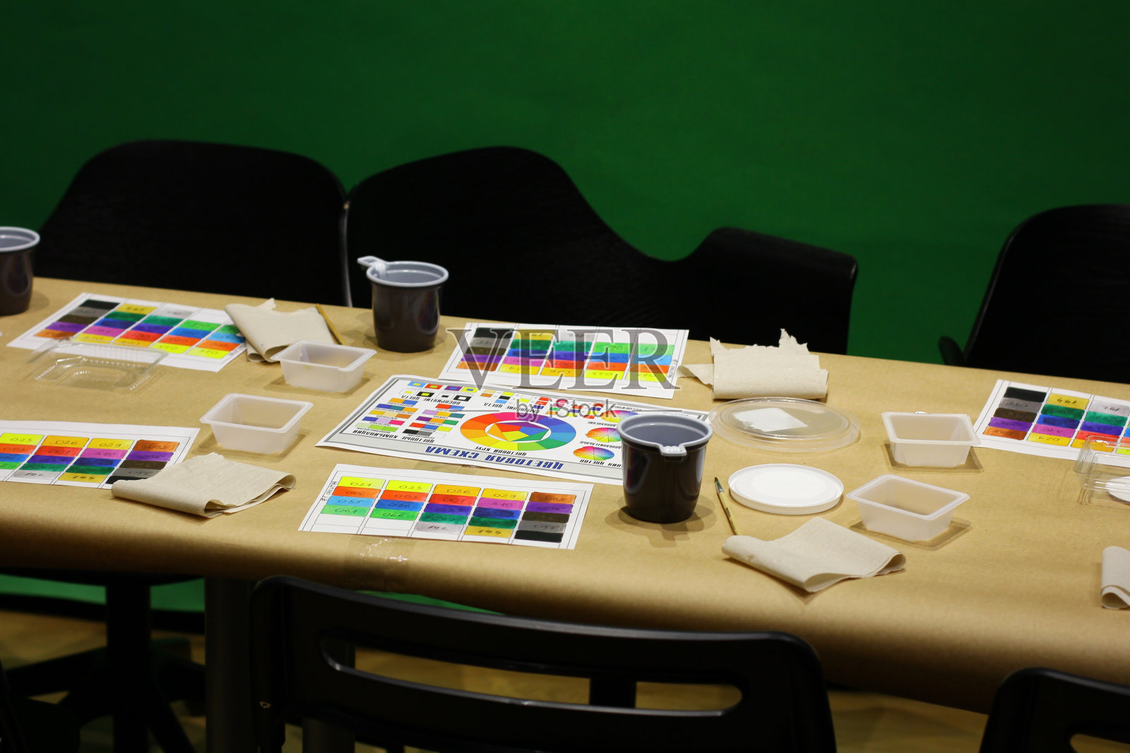 准备上绘画课。美术教育，绘画大师班照片摄影图片