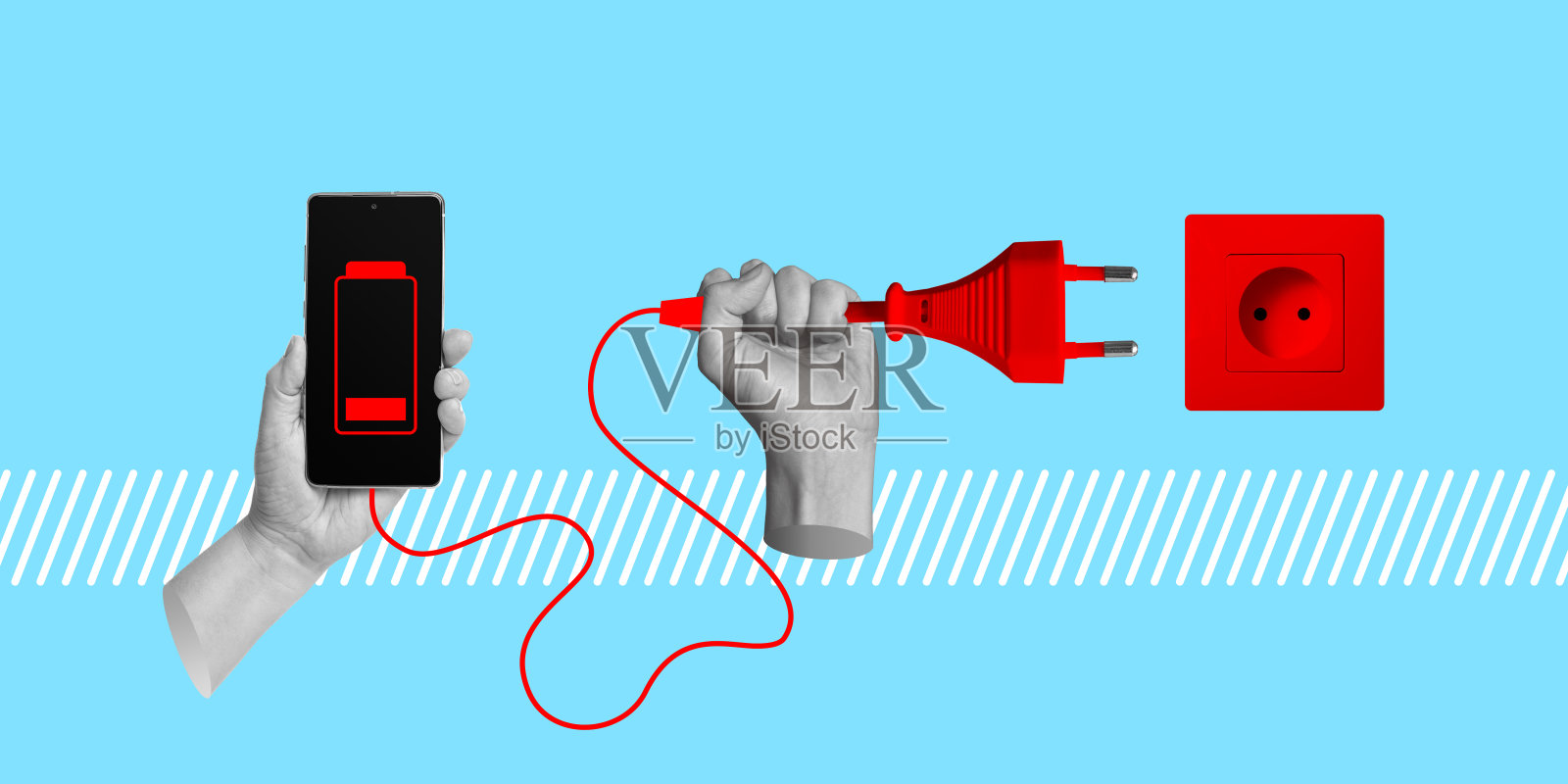 充电的手机。一手拿着屏幕上电量不足的智能手机，一手拿着电源插头和插座。极简艺术拼贴照片摄影图片