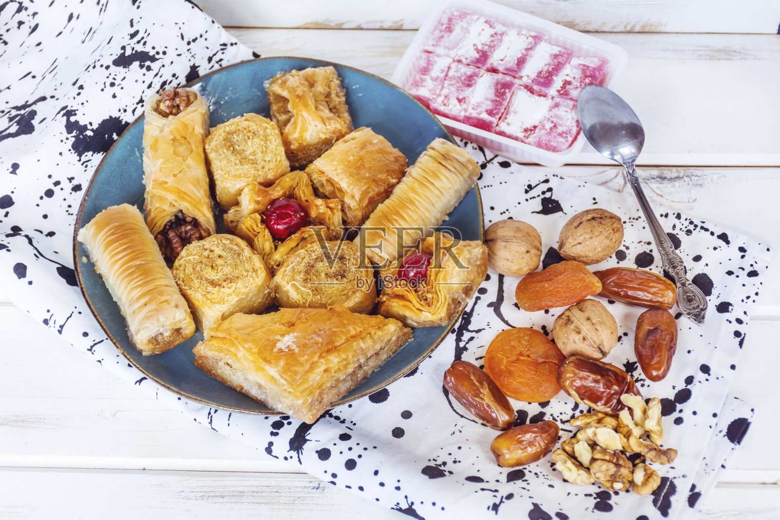 土耳其果仁蜜饼照片摄影图片