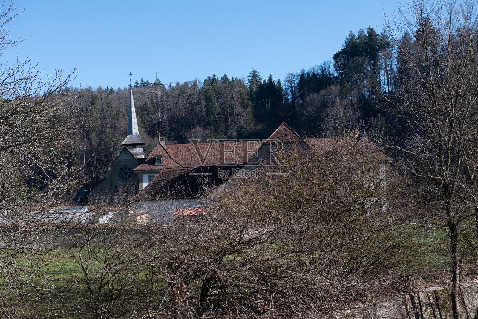 Hauterive村照片摄影图片