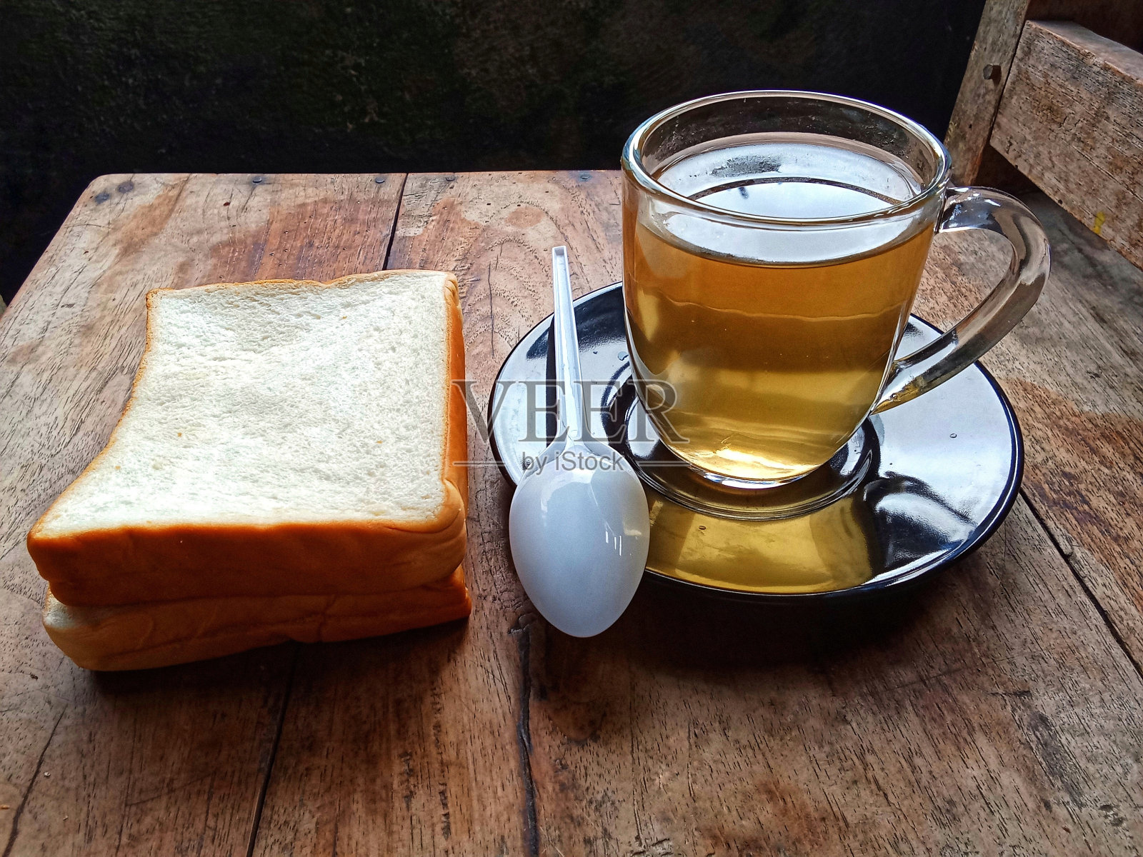 面包的早餐照片摄影图片